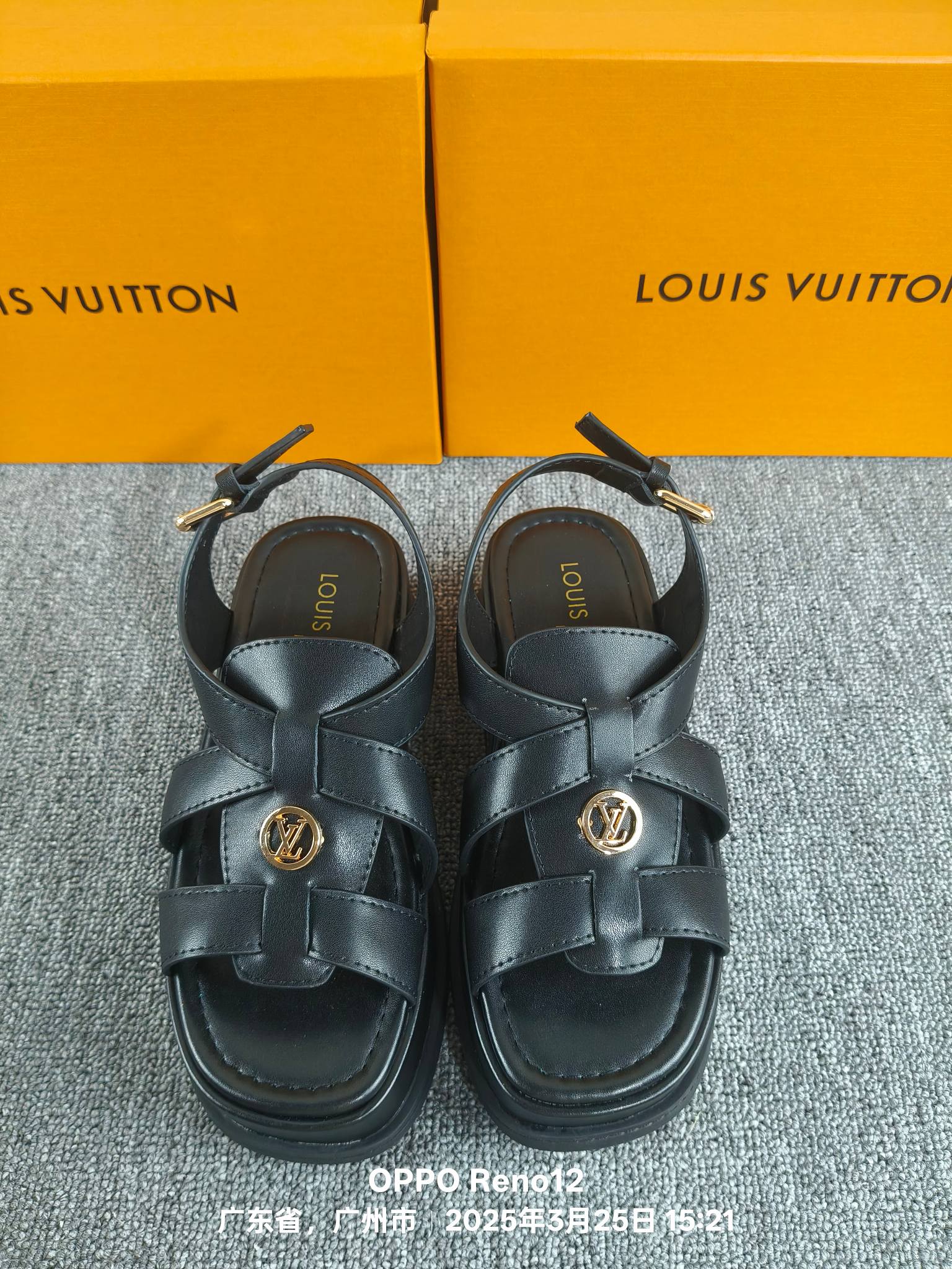 NO:257151,New ~ 2025LV Louis Vuitton Early Spring New Slippers Original Open-Model Sol 35-45 Sizes, Sandals, louis vuitton, louis vuitton, sandals, slippers19860909上新啦～2025LV路易威登 早春新款拖鞋原版开模大底35-45码,,凉鞋,louis vuitton,louis vuitton,sandals,slippers,Women's Shoes