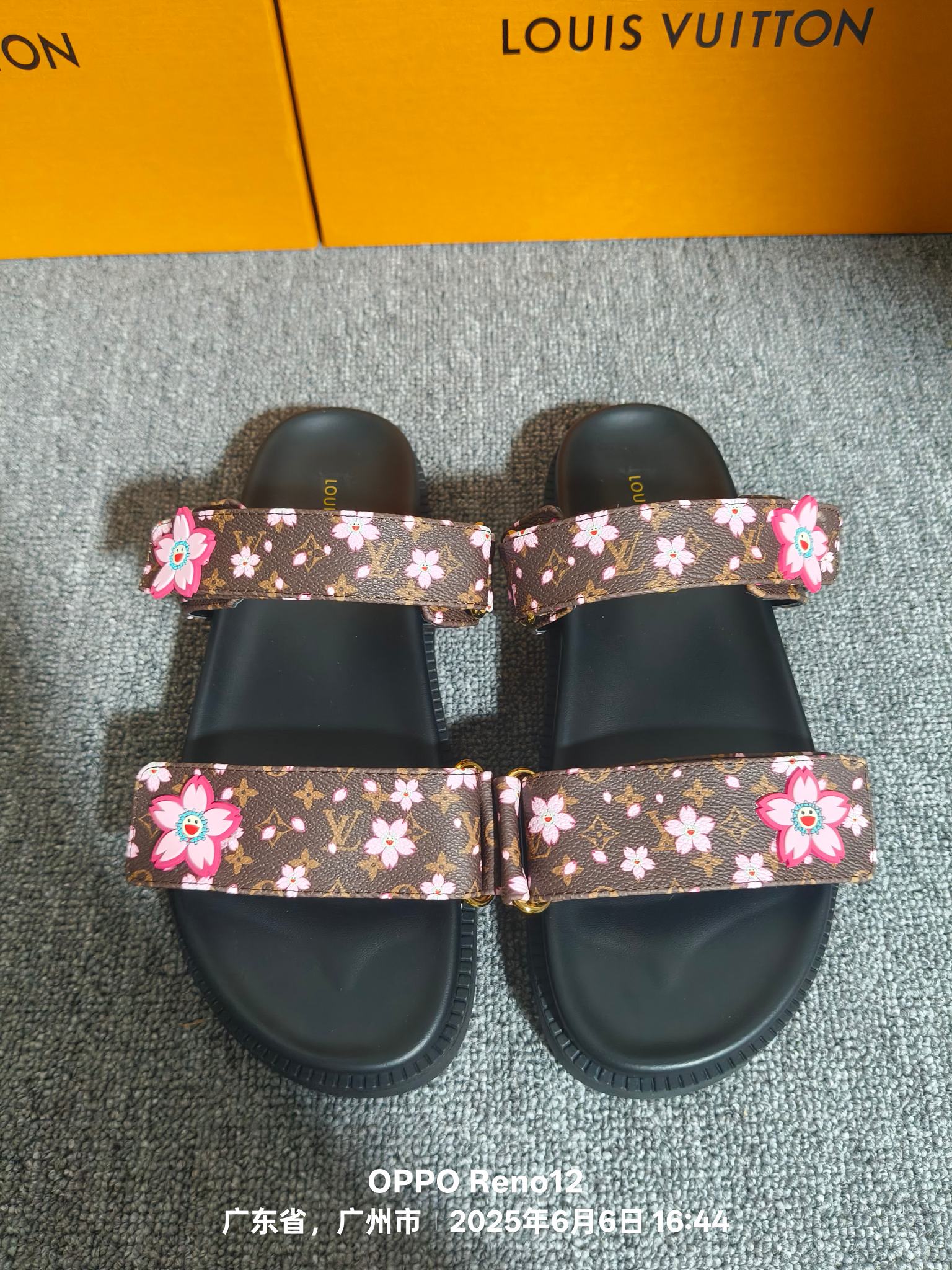 NO:411073,New ~ 2025LV Louis Vuitton Early Spring New Slippers Original Open-Model Outsole Size 35-45, Slippers, louis vuitton, louis vuitton, slippers19860909上新啦～2025LV路易威登 早春新款拖鞋原版开模大底35-45码,,拖鞋,louis vuitton,louis vuitton,slippers,Women's Shoes