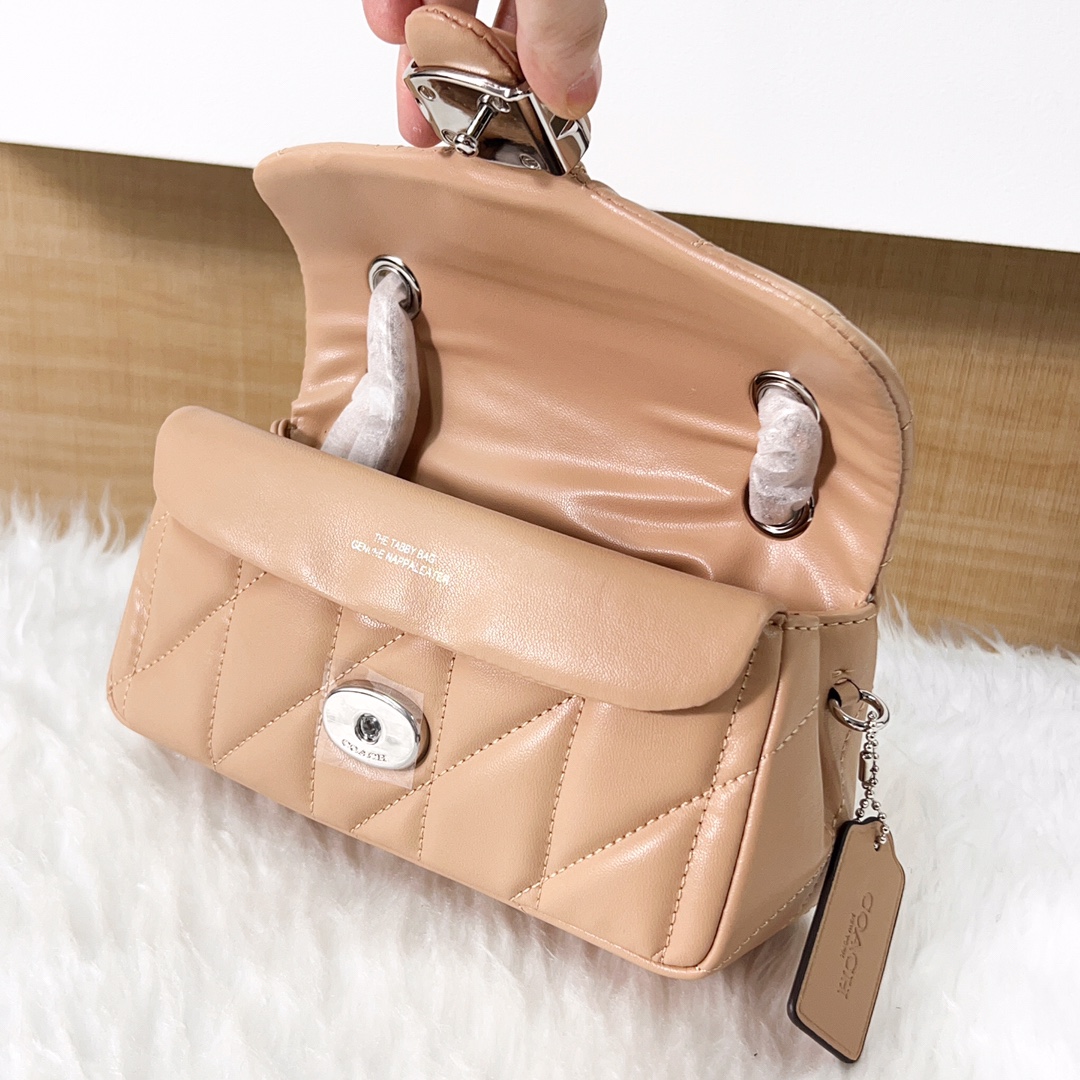 Coach coach 2月新品 cp145 quilting tabby珩缝工艺的链条tabby 酷酷的暗黑扣