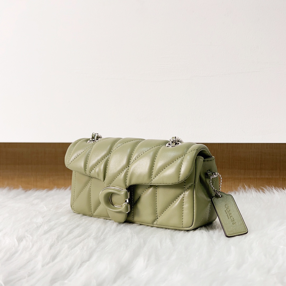 Coach coach 2月新品 cp145 quilting tabby珩缝工艺的链条tabby 酷酷的暗黑扣