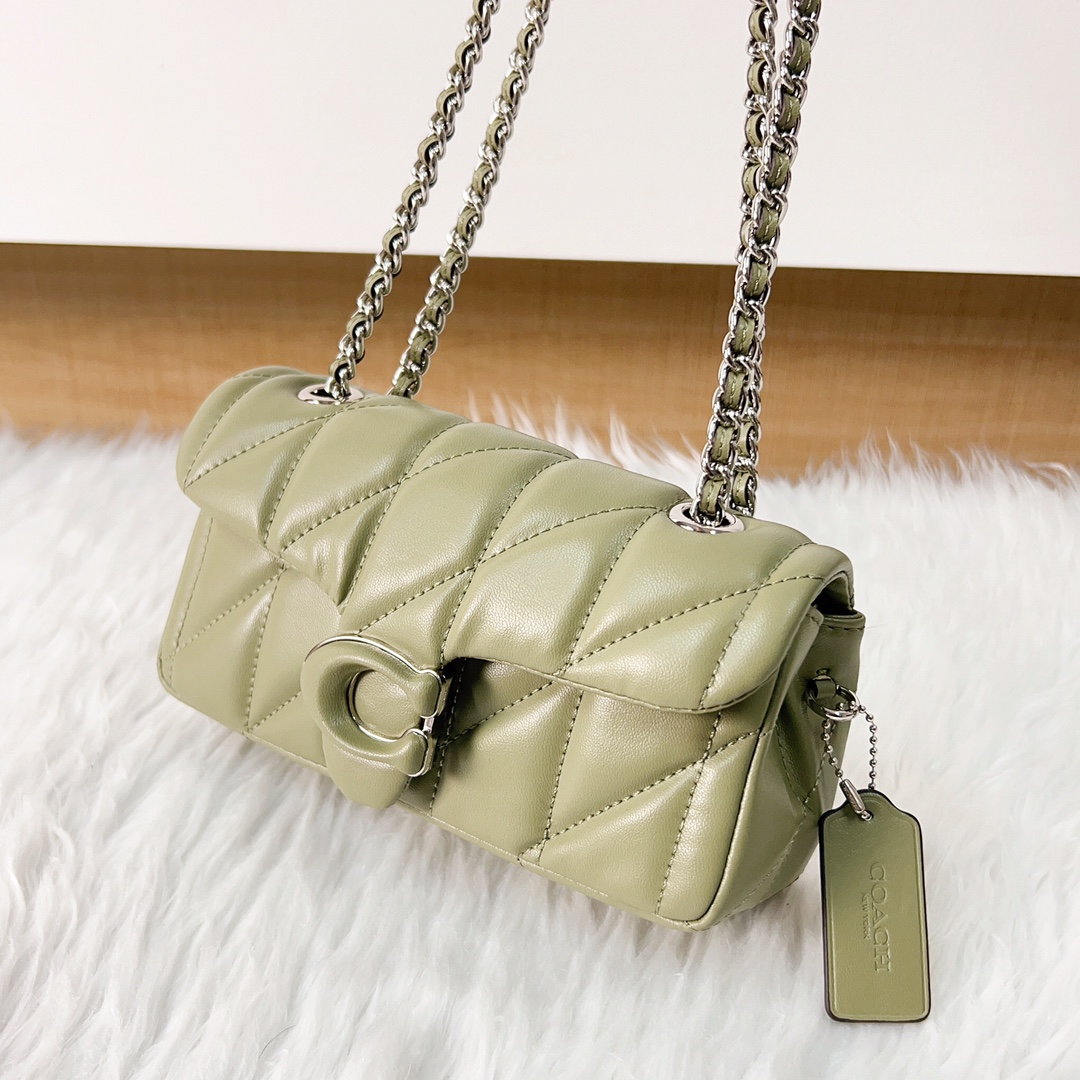 Coach coach 2月新品 cp145 quilting tabby珩缝工艺的链条tabby 酷酷的暗黑扣