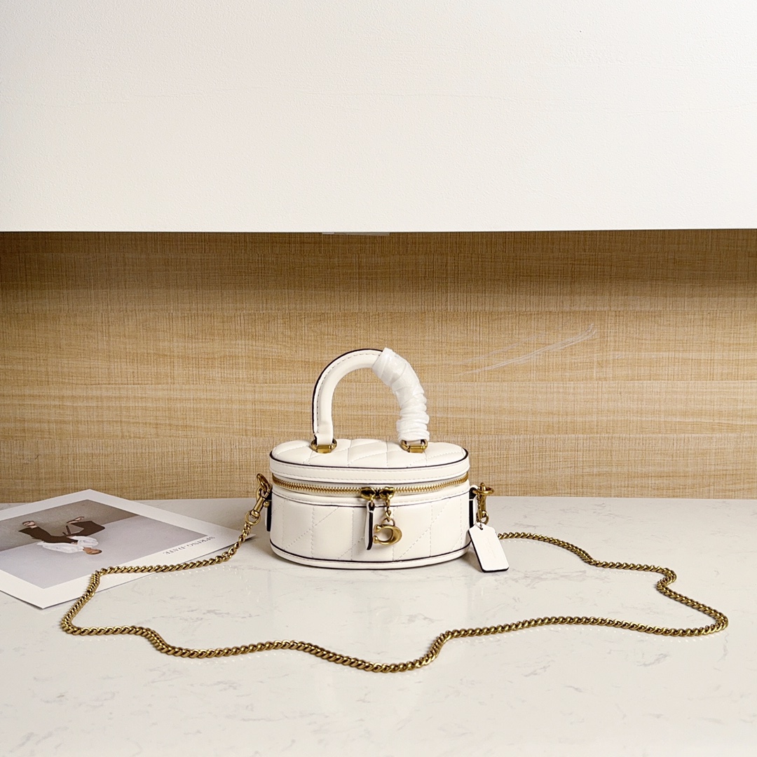 Coach新款ボックスバッグ2.0版 - スマホも入る化粧ポーチ