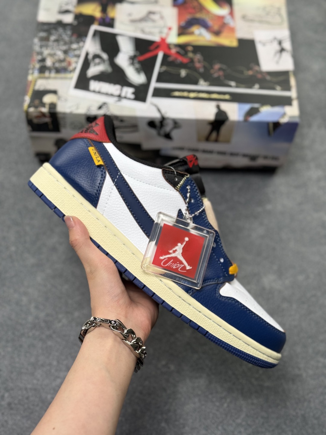 _dlq9s4u-X9jbu0CKjHNW4i-IKBqIn2UddI5G75g