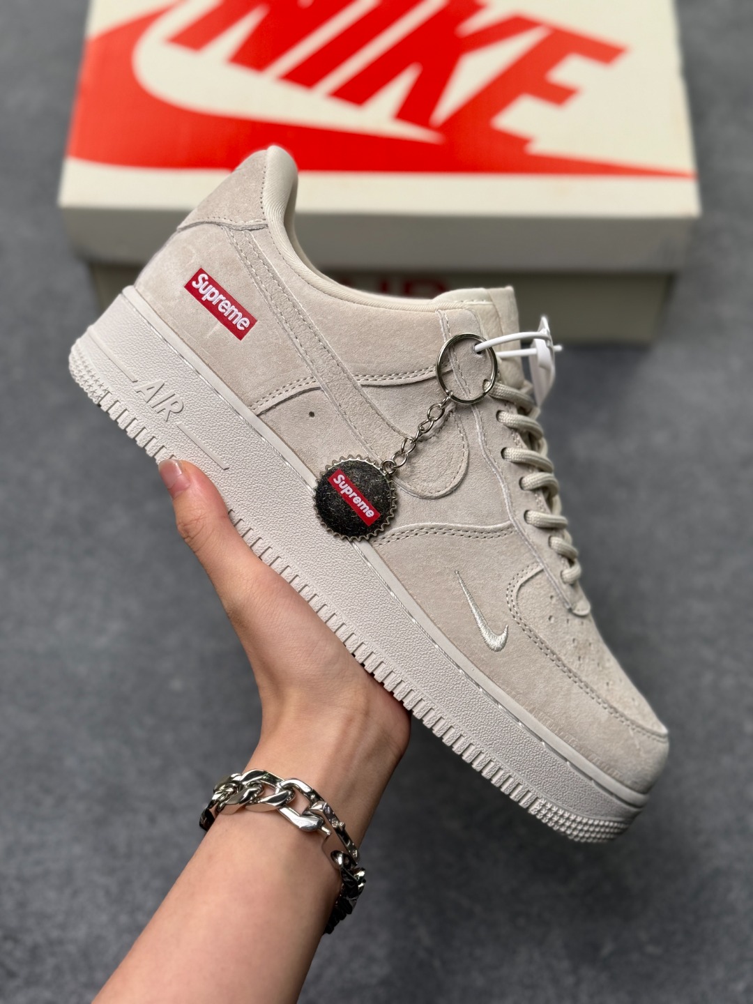 【定制版】Nike Air Force 1'07 Low Supreme联名 全猪八 空军一号低帮休闲板鞋 #原楦头原纸板 原装鞋盒 定制五金配件 内置全掌气垫 原厂鞋底 货号:DF0188-116