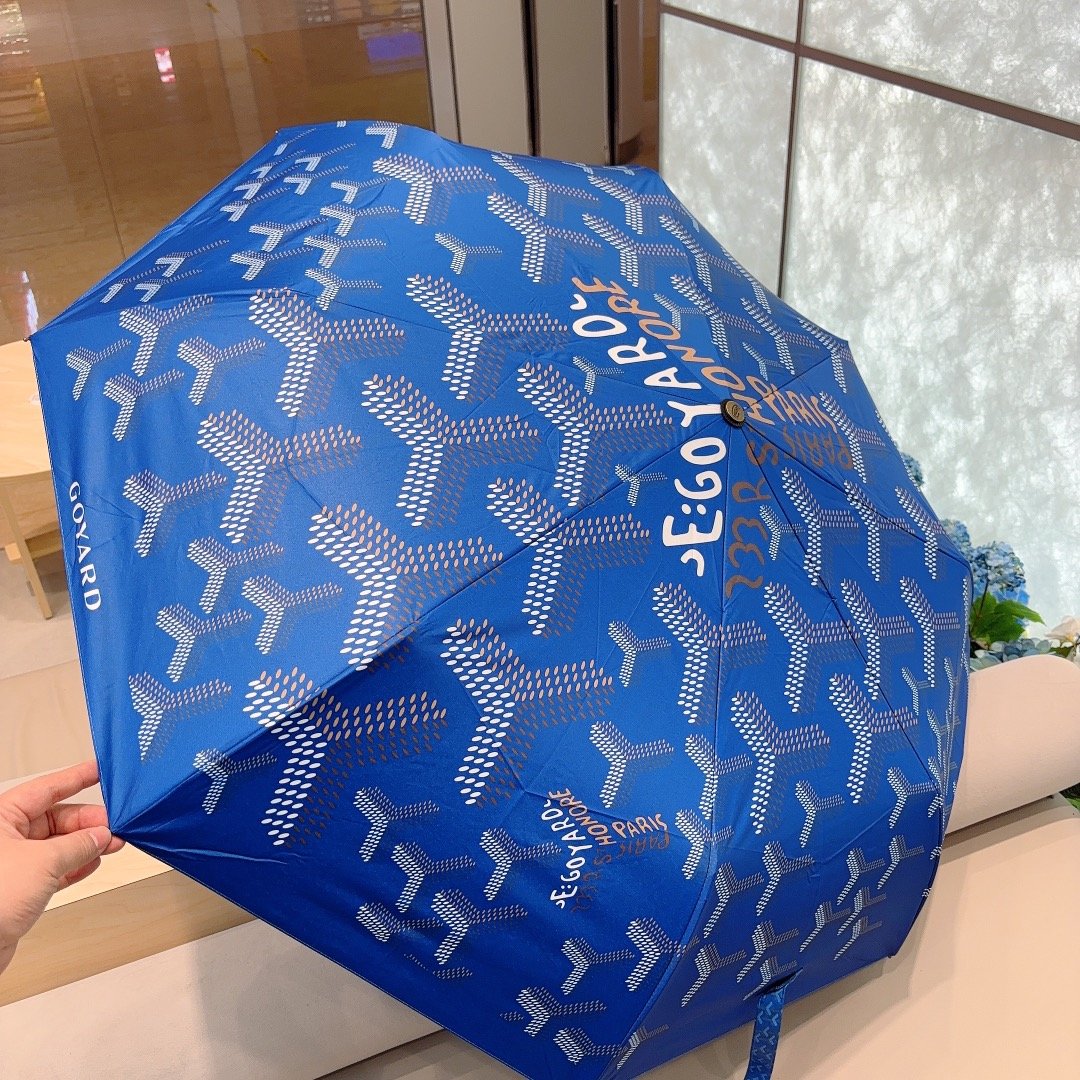 .Goyard戈雅24新版三折自动折叠伞热卖款时尚指数爆表不论晴天雨天使用都相得益彰拥有它感受风从身体经