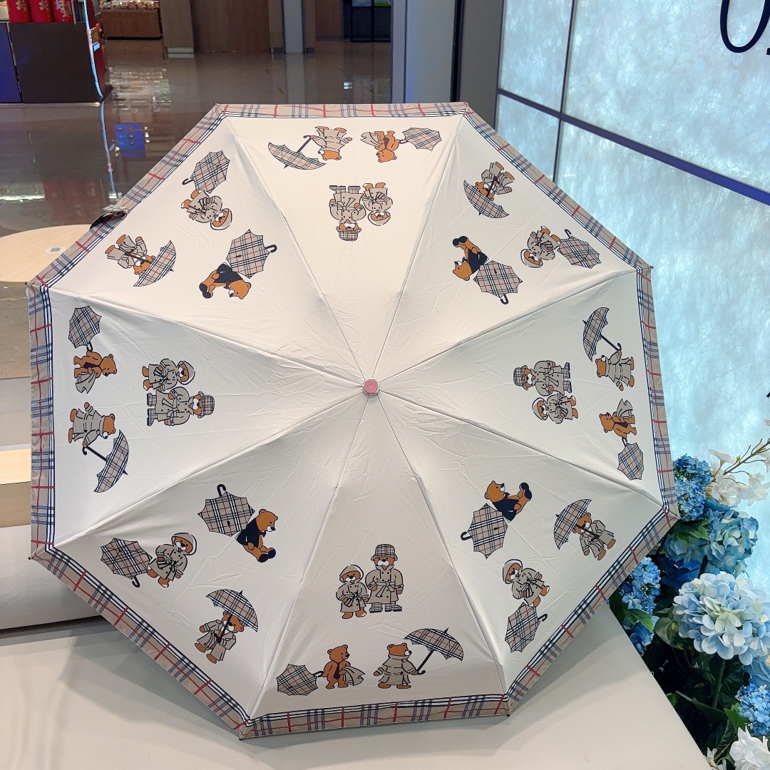 yzdsq BURBERRY（巴宝莉）挂件小熊 五折手动折叠晴雨伞 选用台湾进口UV防紫外线伞布 原单代工级品质  
