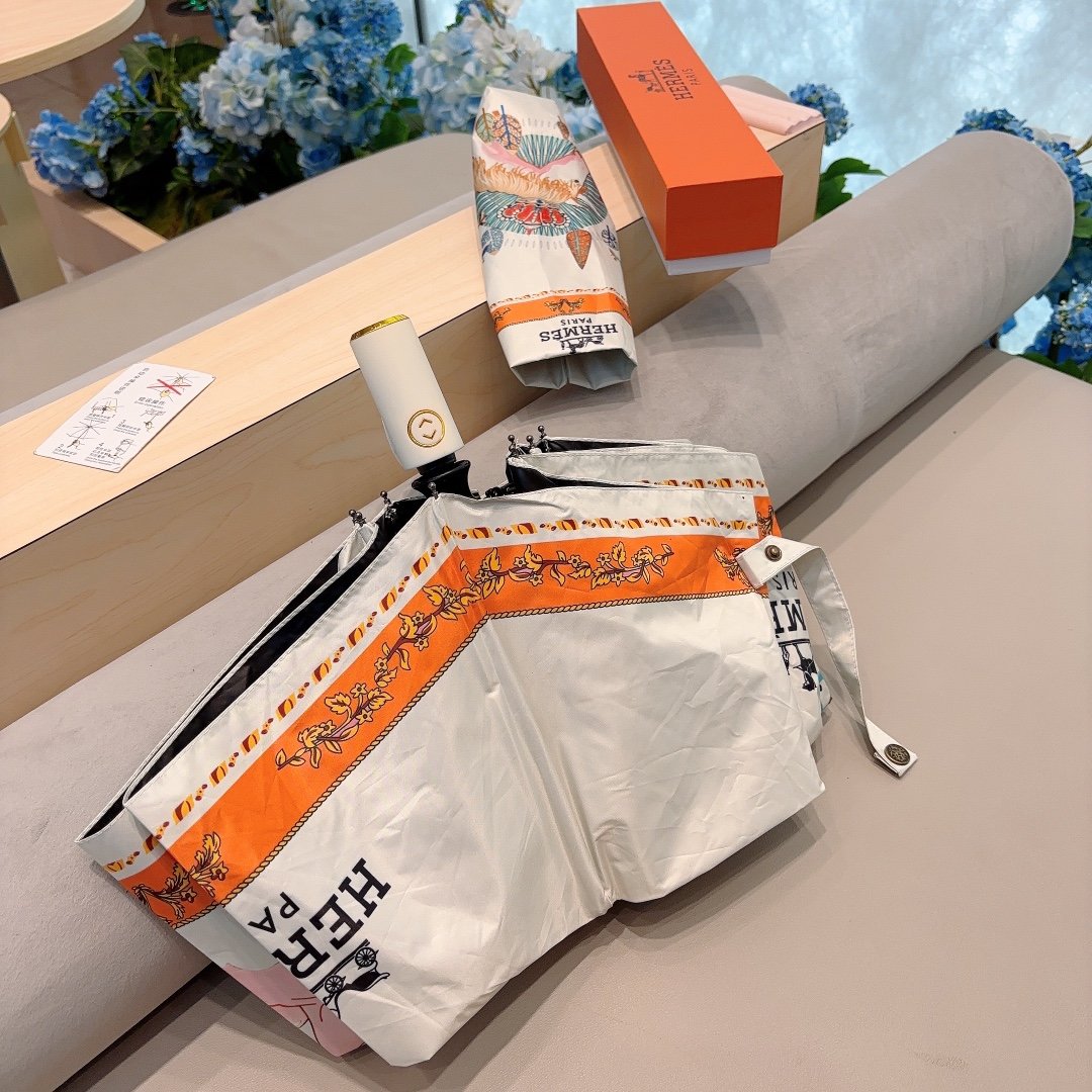 爱马仕Hermès独角马极品H家三折自动伞重磅呈现以其精湛的工艺技术和源源不断的想像力新涂层技术伞布带来