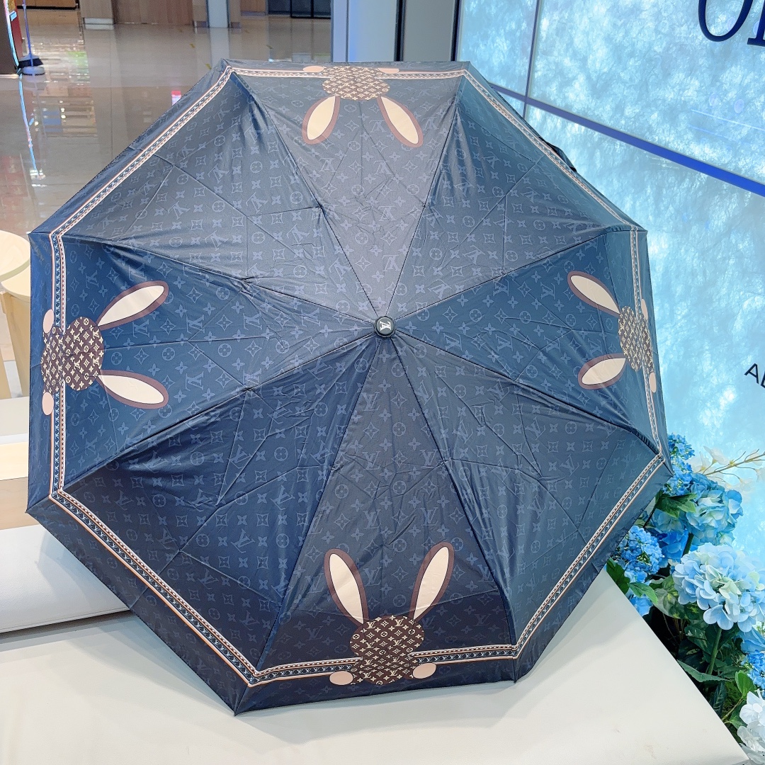 LOUISVUITTON路易威登兔子logo三折自动折叠晴雨伞新涂层技术深色伞面拥有令人惊喜的遮光效果！
