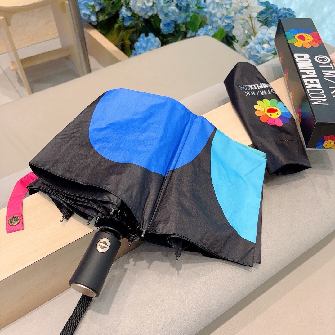 潮牌村上隆三折折叠自动晴雨伞设计大方风格高贵迷人时尚可爱又不失优雅