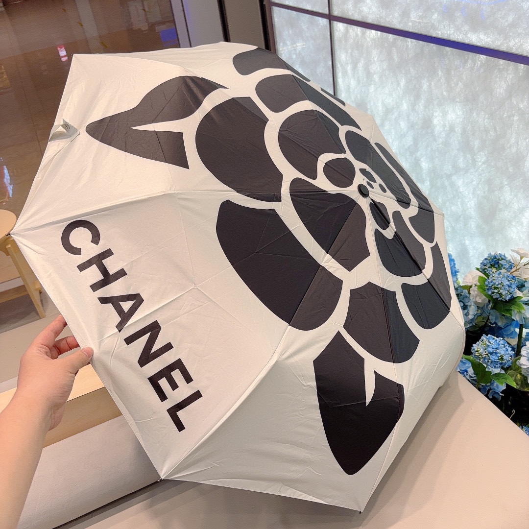 CHANEL香奈儿三折自动折叠晴雨伞做工精细气质时尚炒鸡好看！防紫外线人手必备！