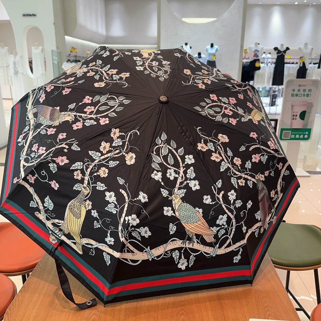 GUCCI古奇八鸟三折自动折叠晴雨伞晴天遮阳雨天遮雨原单代工品质带防紫外线涂层长度30cm方便外出携带.