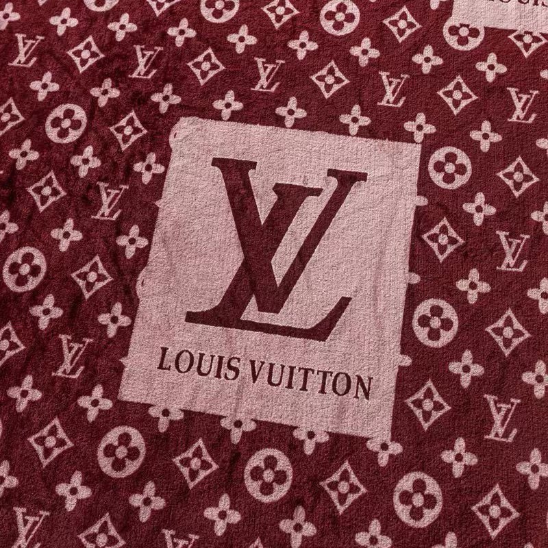 LouisVuitton路易威登带礼盒皇室LV路易威登极品硬货且买且珍惜经典老花图案风靡了全世界惊爆世人