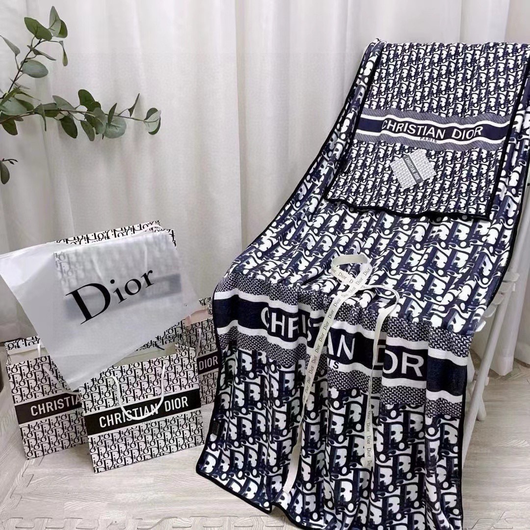 DIOR迪奥经典老花浴巾毛巾两件套组合size140/7075/35适合自用送礼颜值极高配送礼袋图片所见