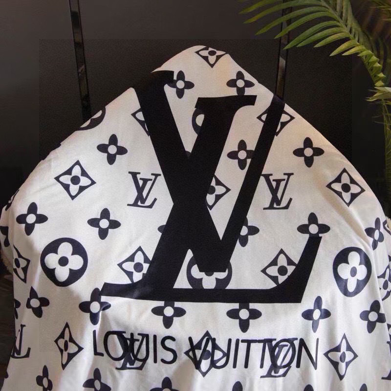 LouisVuitton路易威登正面采用数码印染不掉色不染色定制超柔水晶绒面料细腻好打理不掉毛B面定制加