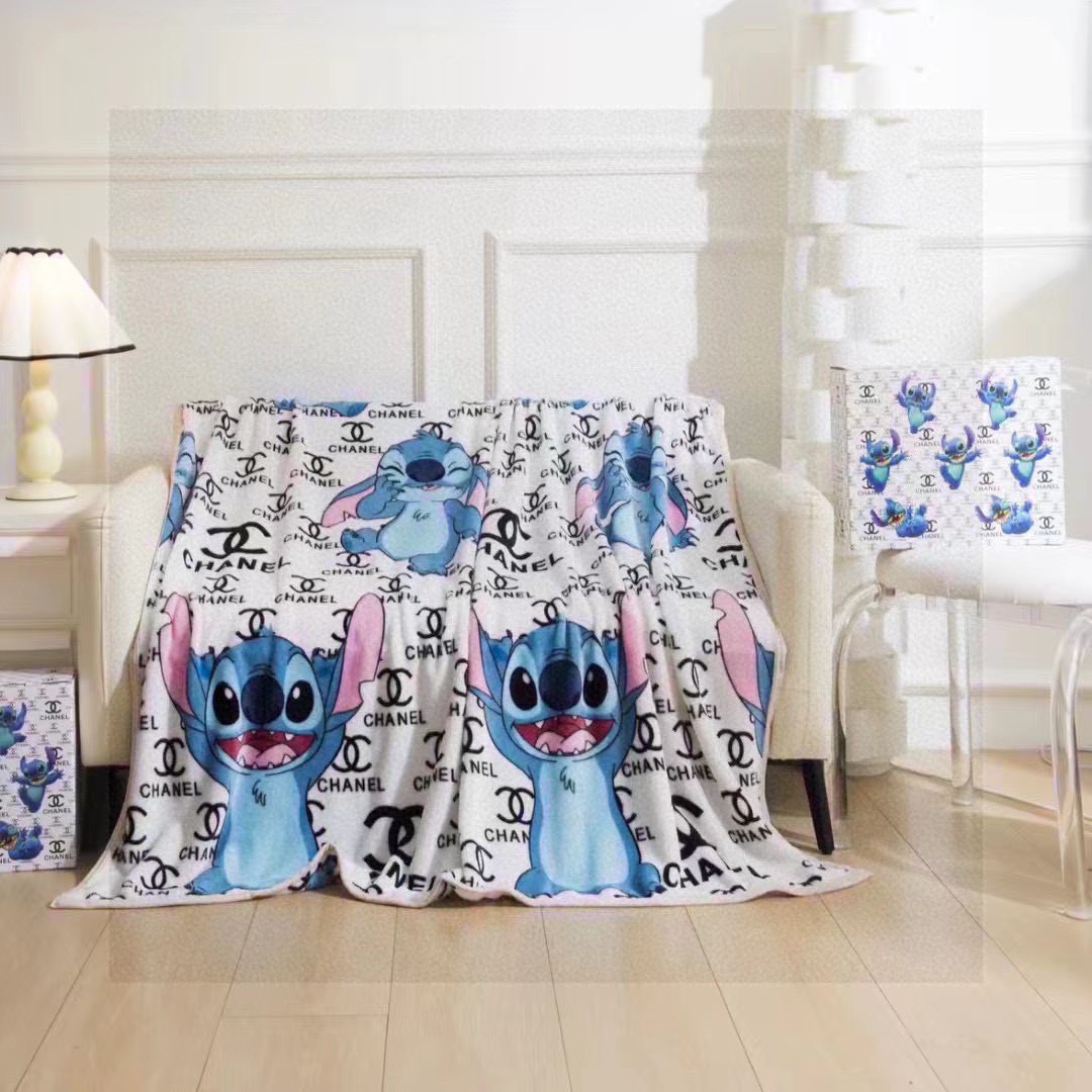 NO:302298,Chanel (CHANEL) gift box [Export quality] Warm velvet is coming. The most comfortable velvet blanket in the universe, a blanket that can be used all year round, which can really sleep naked. It feels soft and comfortable. Material skin-friendly milk velvet. On the car, office nap blanket, sofa blanket, cover blanket, can be used as bed sheets, etc., it is important to mention, the B-version lamb velvet side, the fabric is super comfortable and soft, and the touch is excellent. Blanket, blanket, blanket, pillow, chanel, chanel, blankets, blankets, throw pillows19860909香奈儿（CHANEL）配礼盒【出口品质】暖绒来袭 全宇宙最舒适的绒毯,一年四季都可以用的牛奶绒真正可以裸睡的毯子,手感柔软超舒适.  材质亲肤牛奶绒 车上 办公室午睡毯 沙发毯 盖毯 可以当床单等 随拿随用 重点要说的,B版羊羔绒那面,面料超级舒服超级无敌柔软,触感极佳毛毯,毛毯，抱枕,chanel,chanel,blankets,blankets,throw pillows,accessory