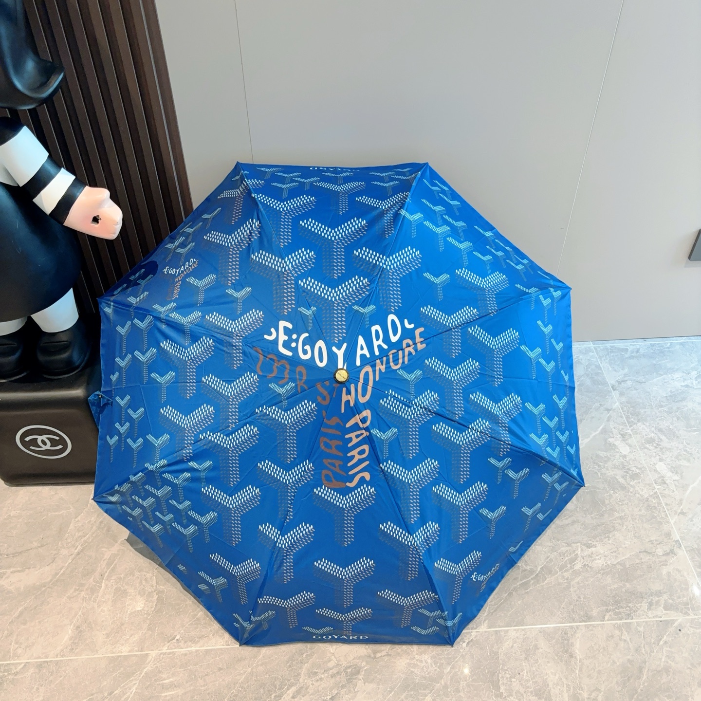  Goyard戈雅  三折自动折叠伞 热卖款 时尚指数爆表 不论晴天雨天使用都相得益彰 拥有它感受风从身