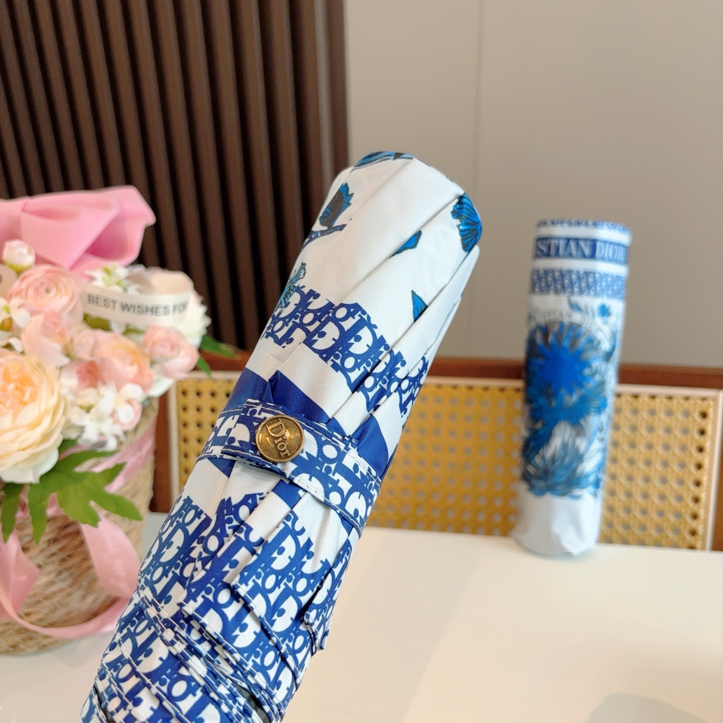  DIOR（迪奥）火烈鸟 三折自动折叠晴雨伞  时尚原单代工品质 细节精致 看得见的品质 打破一成不变 