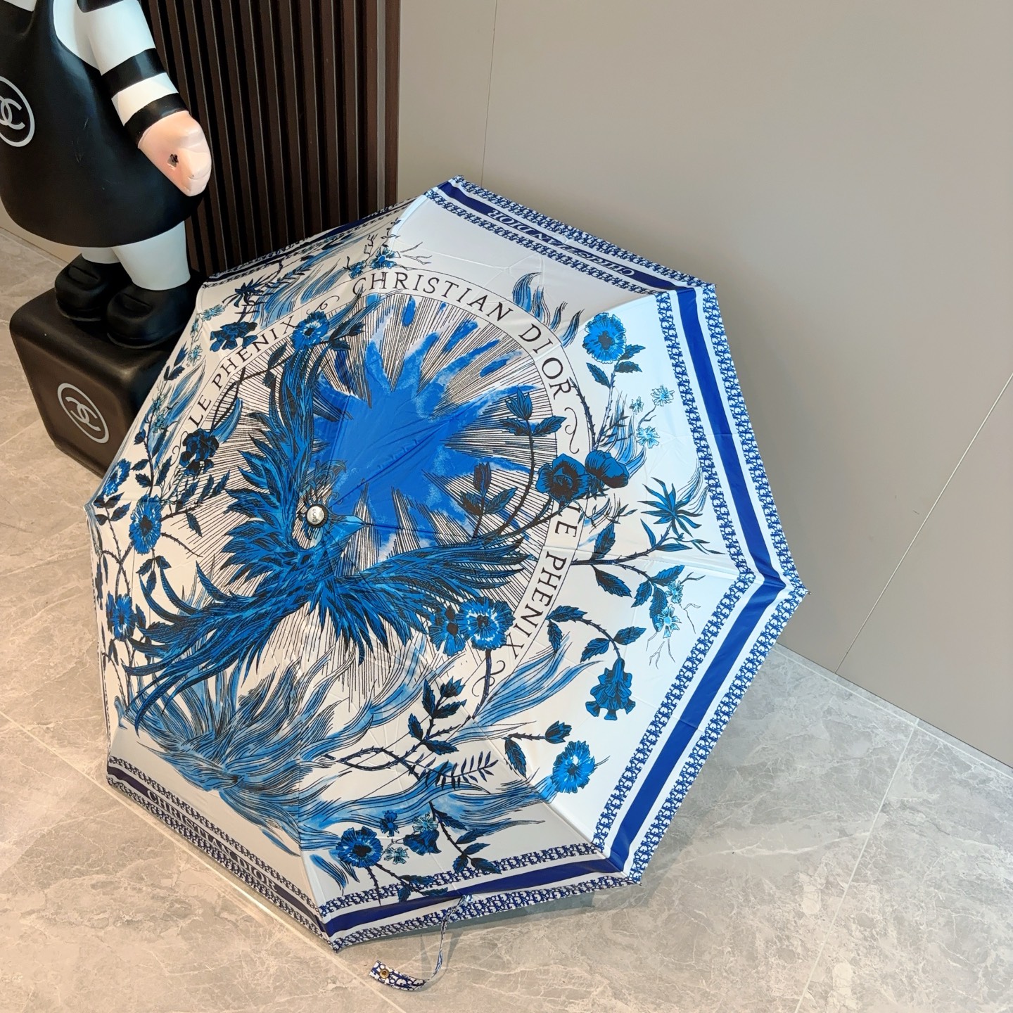  DIOR（迪奥）火烈鸟 三折自动折叠晴雨伞  时尚原单代工品质 细节精致 看得见的品质 打破一成不变 