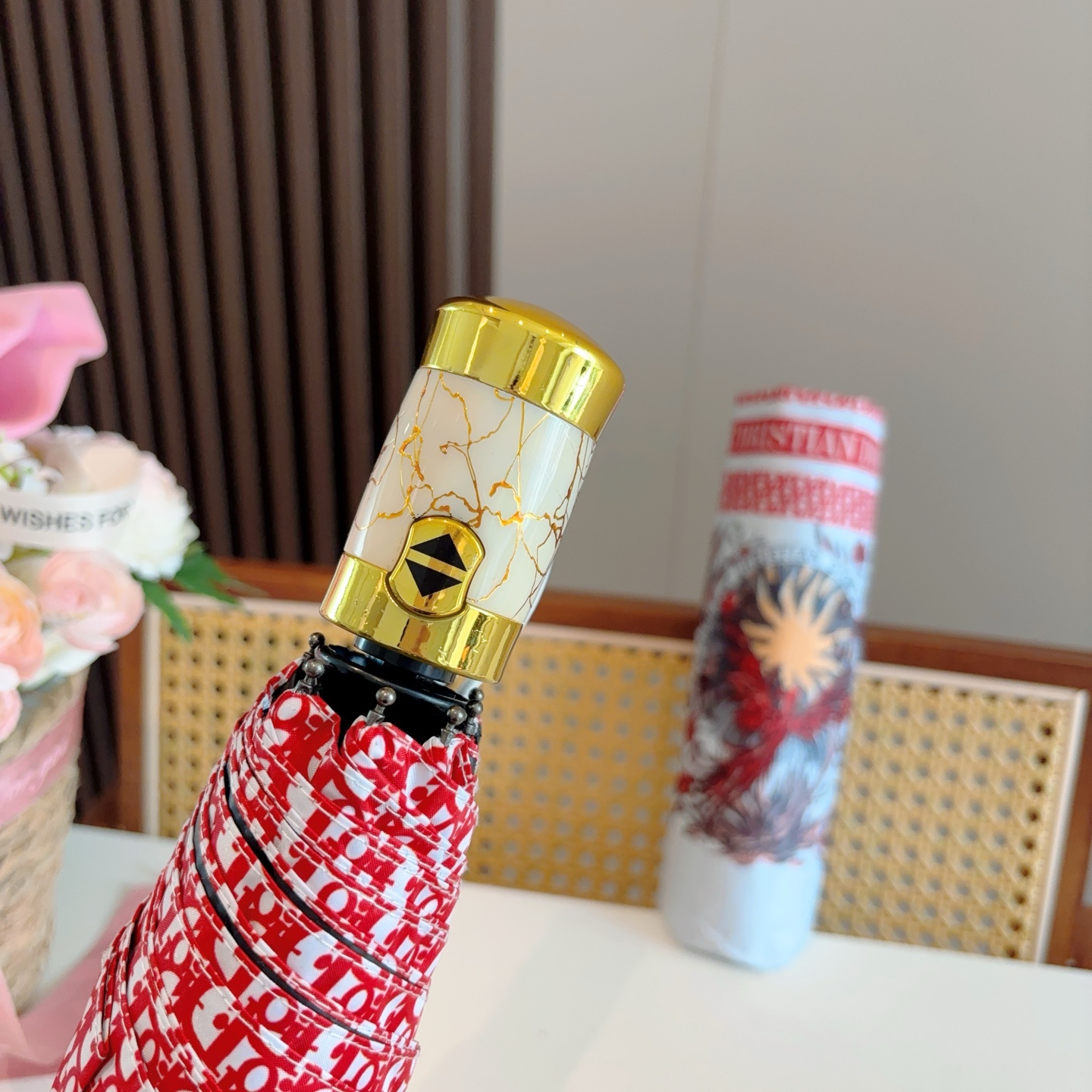 DIOR（迪奥）火烈鸟 三折自动折叠晴雨伞  时尚原单代工品质 细节精致 看得见的品质 打破一成不变 