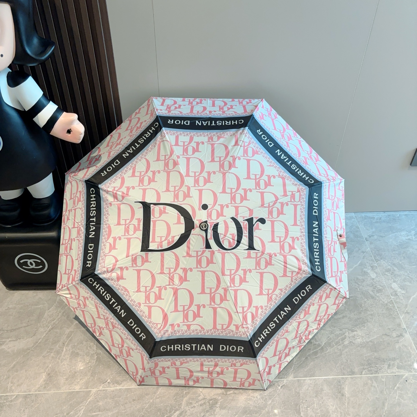  DIOR（迪奥）三折自动折叠晴雨伞  时尚原单代工品质 细节精致 看得见的品质 打破一成不变 色泽纯正
