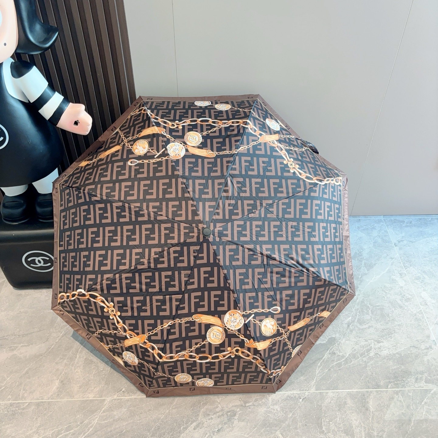  FENDI（芬迪）三折自动折叠晴雨伞 年度最新火爆单品  原单代工级品质 第一代210T碰击布防嗮拒水