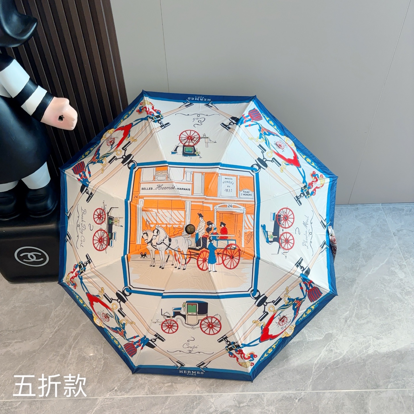 HERMÈS (爱马仕)新款 五折伞 热卖款 时尚指数爆表 不论晴天雨天使用都相得益彰 拥有它感受风从身