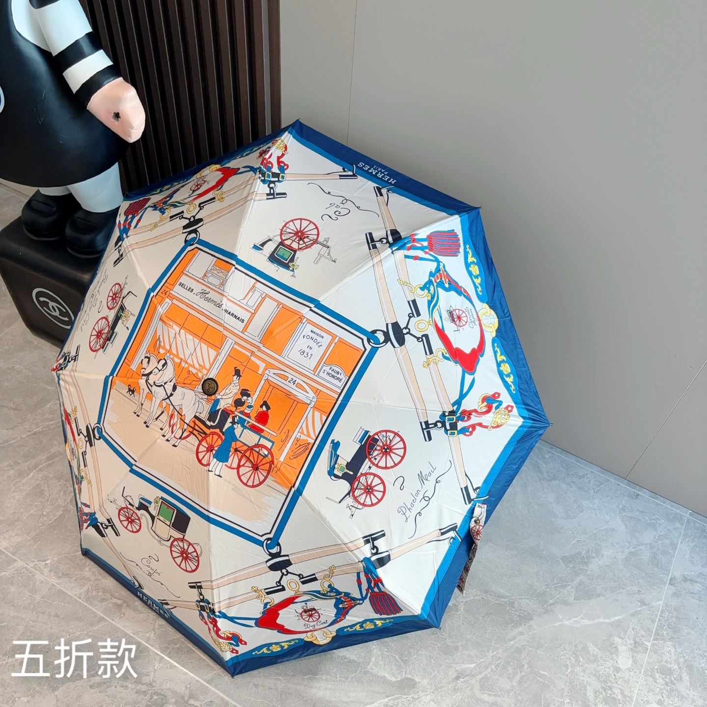 HERMÈS (爱马仕)新款 五折伞 热卖款 时尚指数爆表 不论晴天雨天使用都相得益彰 拥有它感受风从身