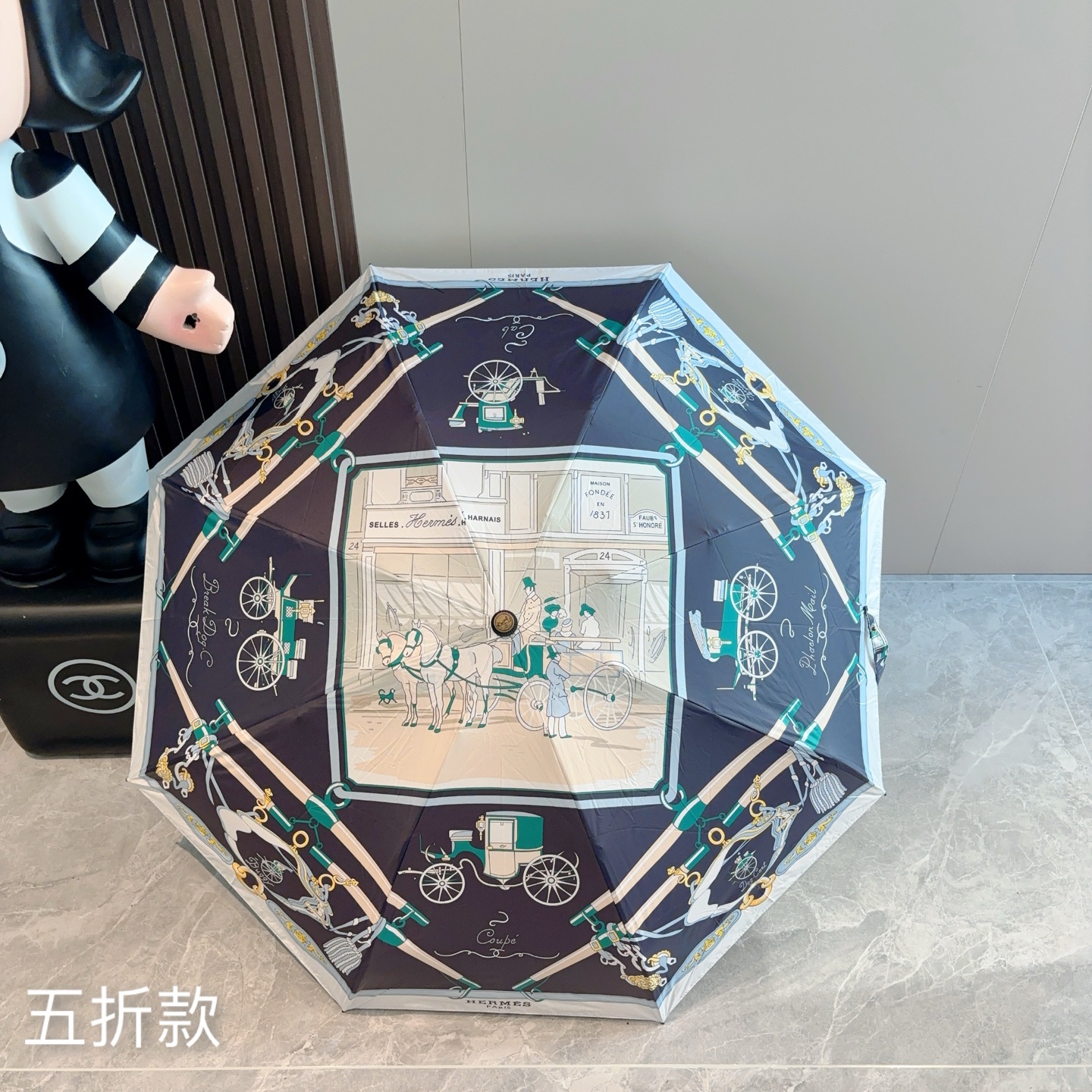 HERMÈS (爱马仕)新款 五折伞 热卖款 时尚指数爆表 不论晴天雨天使用都相得益彰 拥有它感受风从身