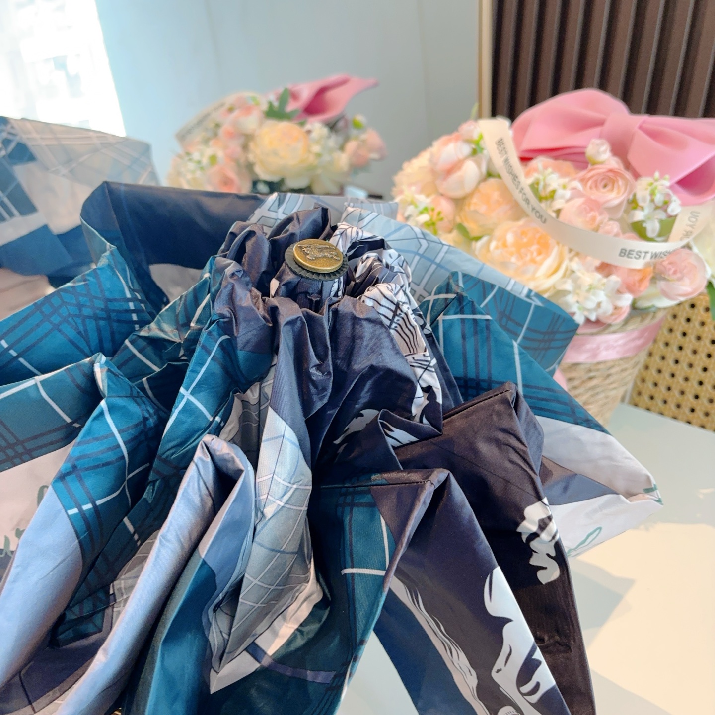  BURBERRY（巴宝莉）五折手动折叠晴雨伞 选用台湾进口UV防紫外线伞布 原单代工级品质  