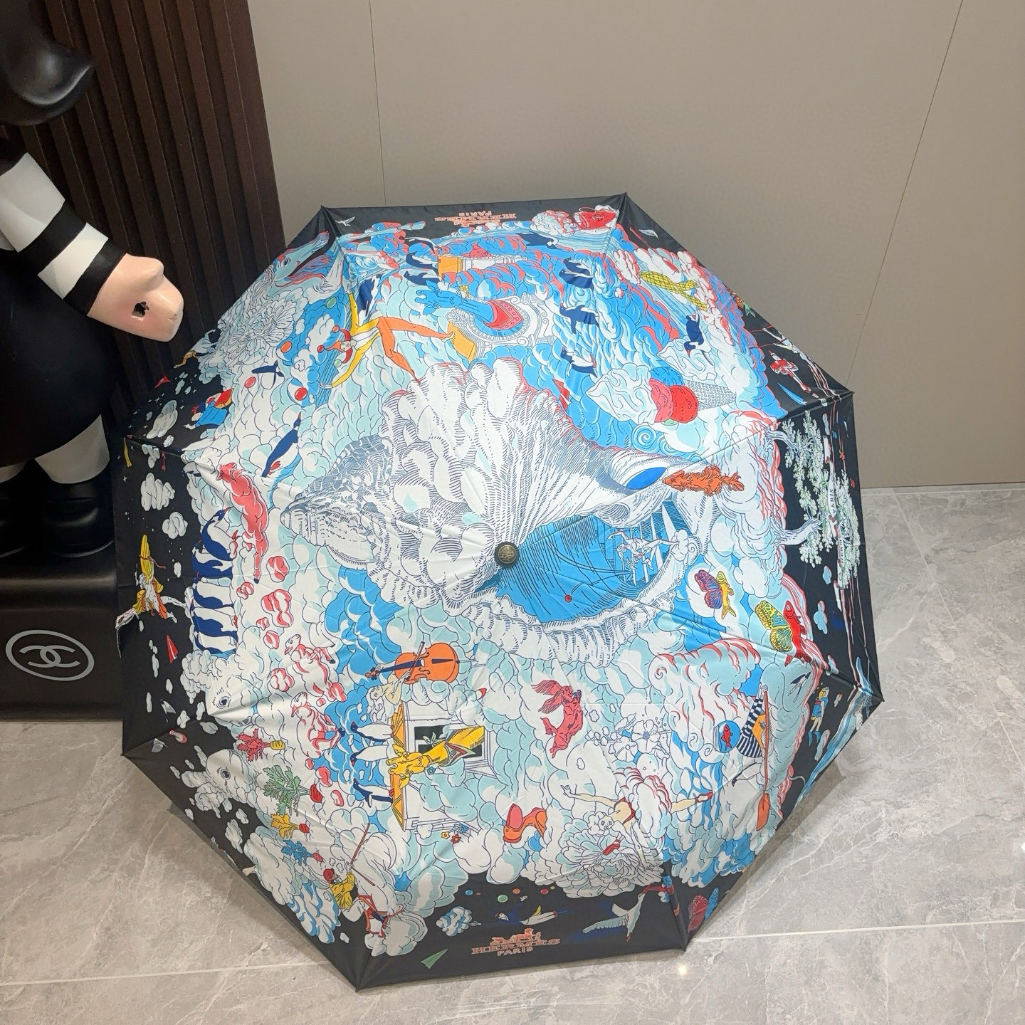爱马仕（Hermès）   新款 极品H家三折自动伞重磅呈现 以其精湛的工艺技术和源源不断的想像力 新涂