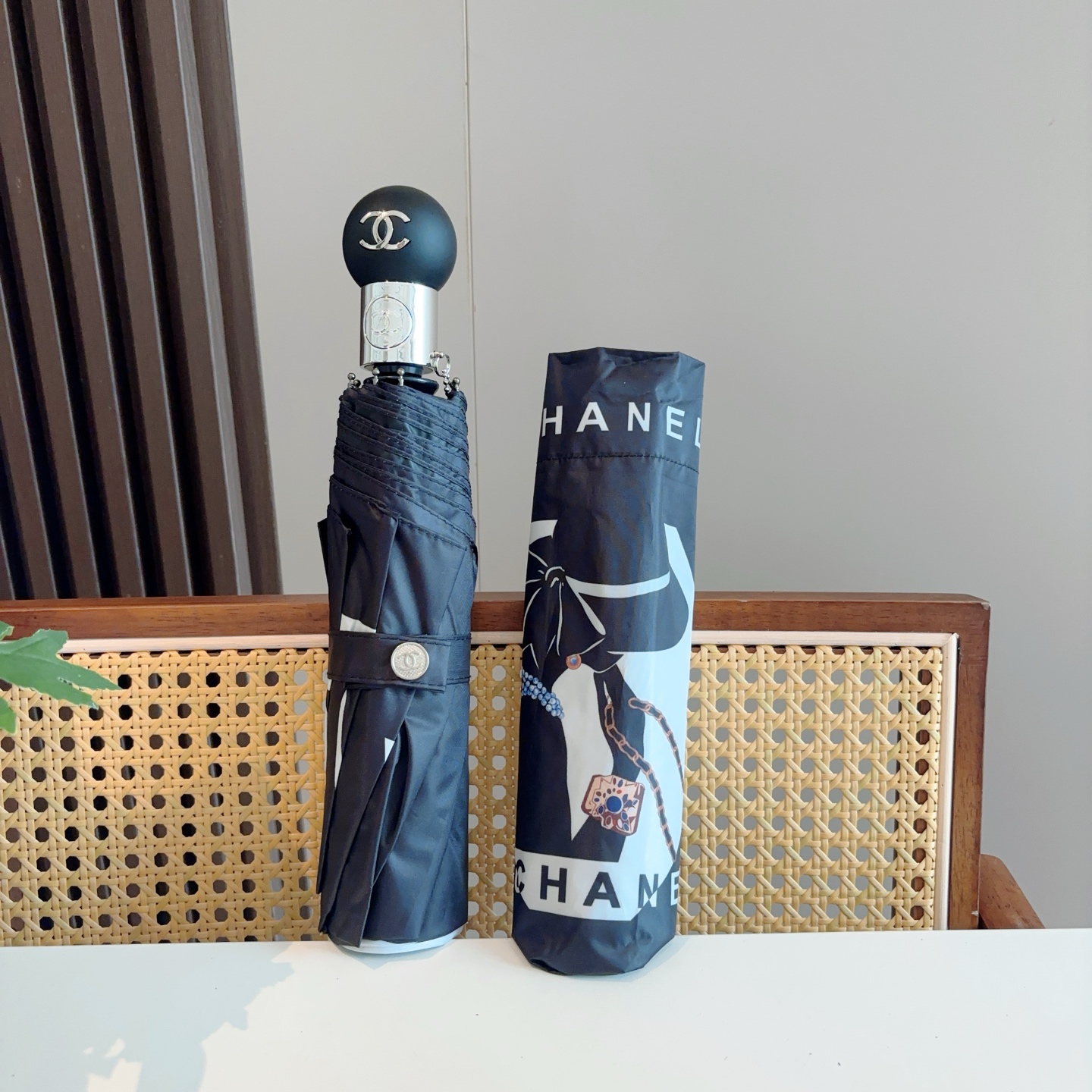  CHANEL（香奈儿）coco三折自动折叠晴雨伞 选用台湾进口UV防紫外线伞布 原单代工级品质  