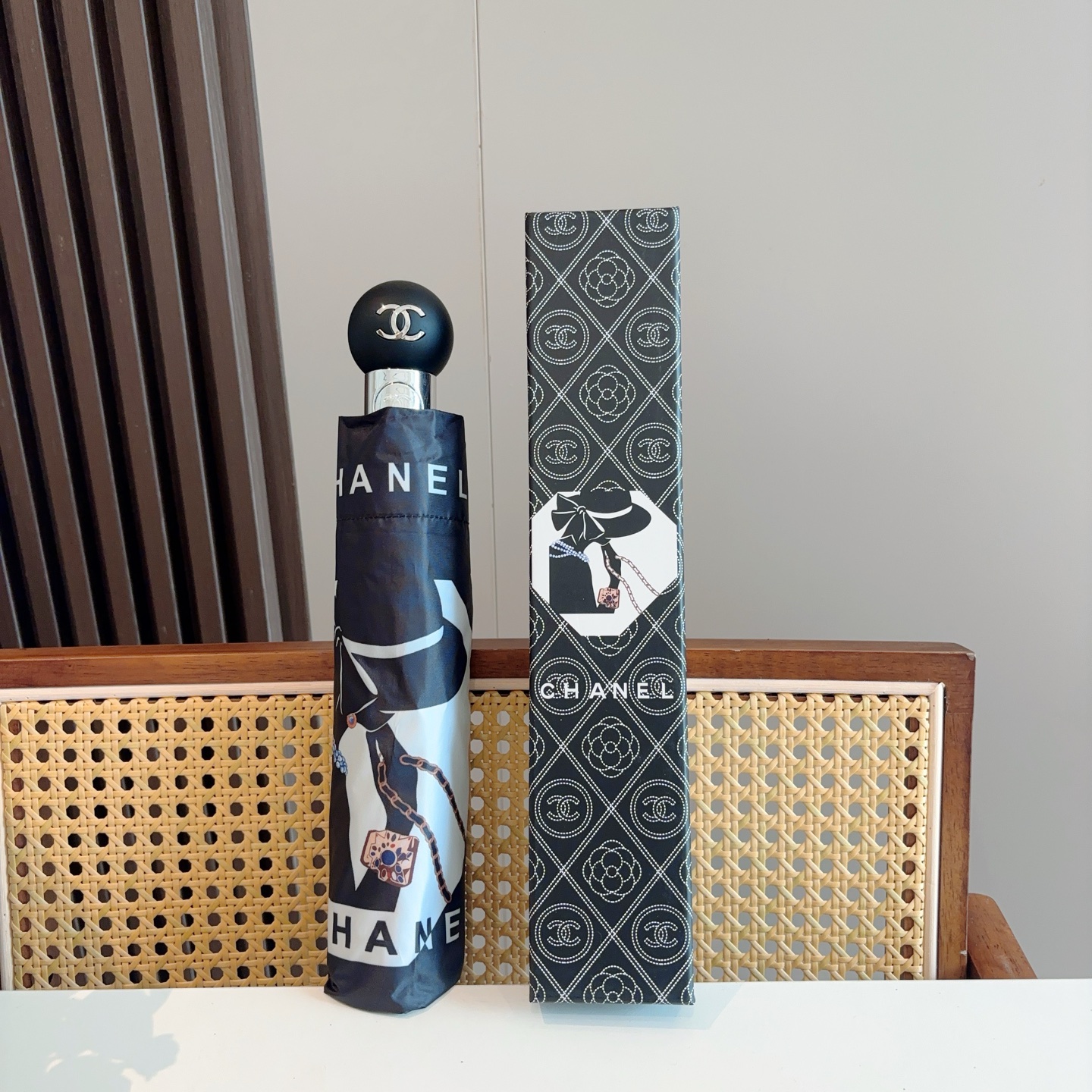  CHANEL（香奈儿）coco三折自动折叠晴雨伞 选用台湾进口UV防紫外线伞布 原单代工级品质  