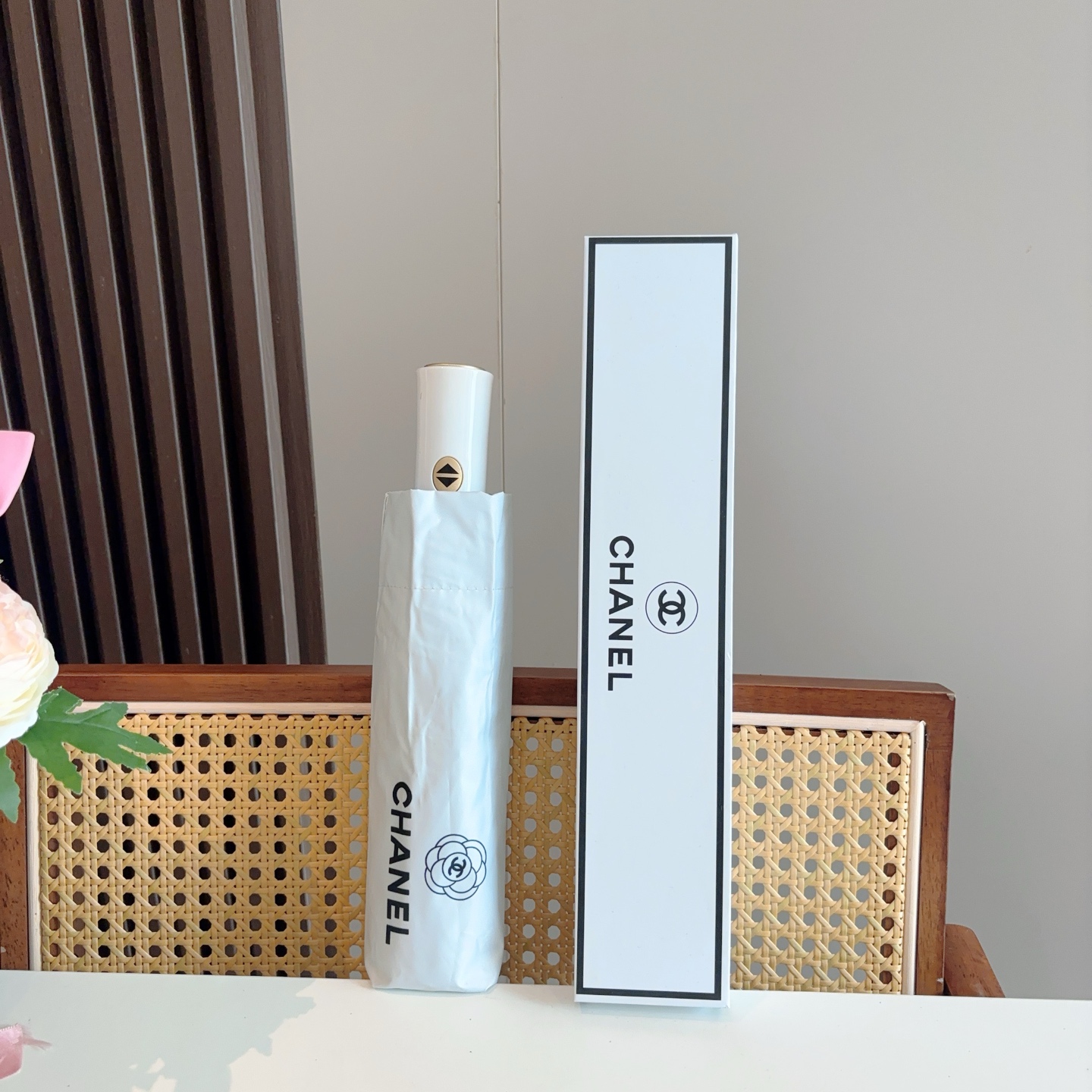  CHANEL（香奈儿）三折自动折叠晴雨伞 选用台湾进口UV防紫外线伞布 原单代工级品质  