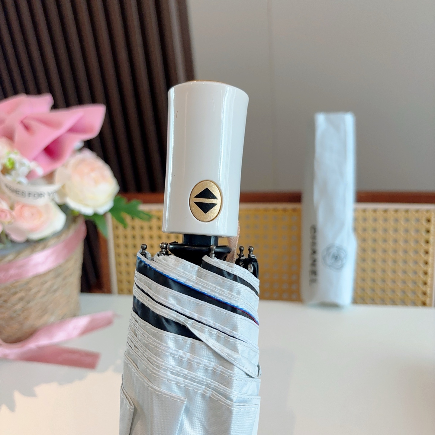 CHANEL（香奈儿）三折自动折叠晴雨伞 选用台湾进口UV防紫外线伞布 原单代工级品质  