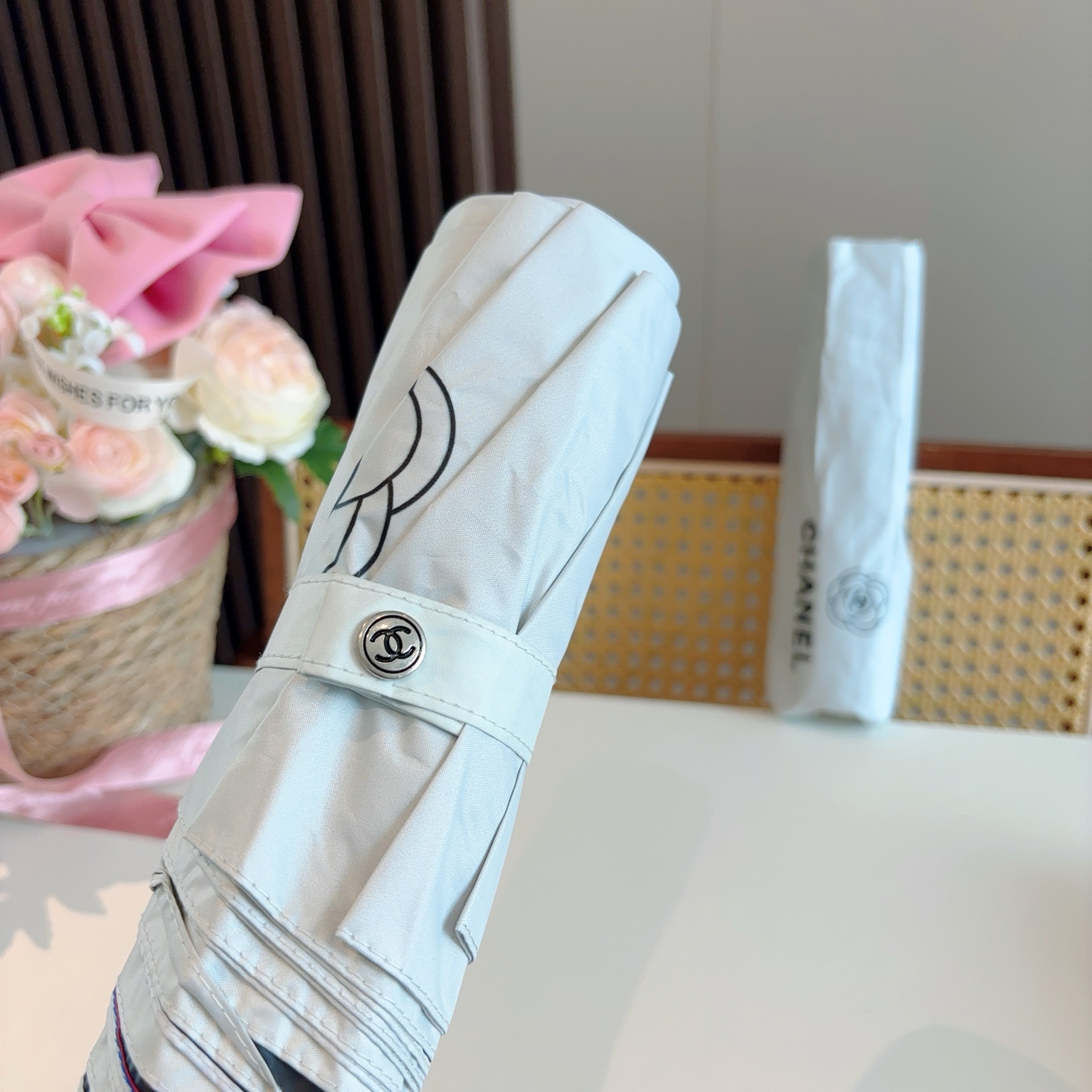  CHANEL（香奈儿）三折自动折叠晴雨伞 选用台湾进口UV防紫外线伞布 原单代工级品质  