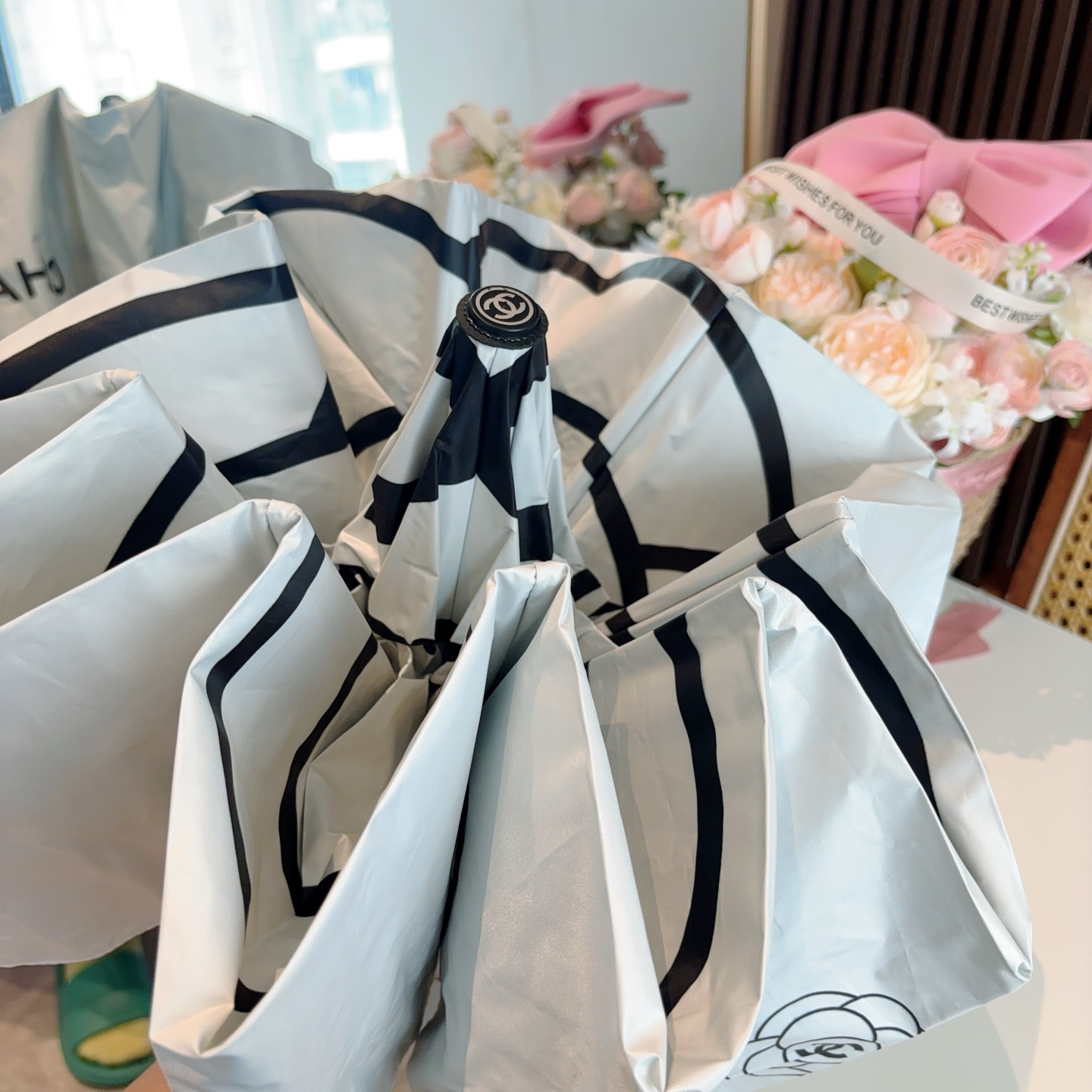  CHANEL（香奈儿）三折自动折叠晴雨伞 选用台湾进口UV防紫外线伞布 原单代工级品质  