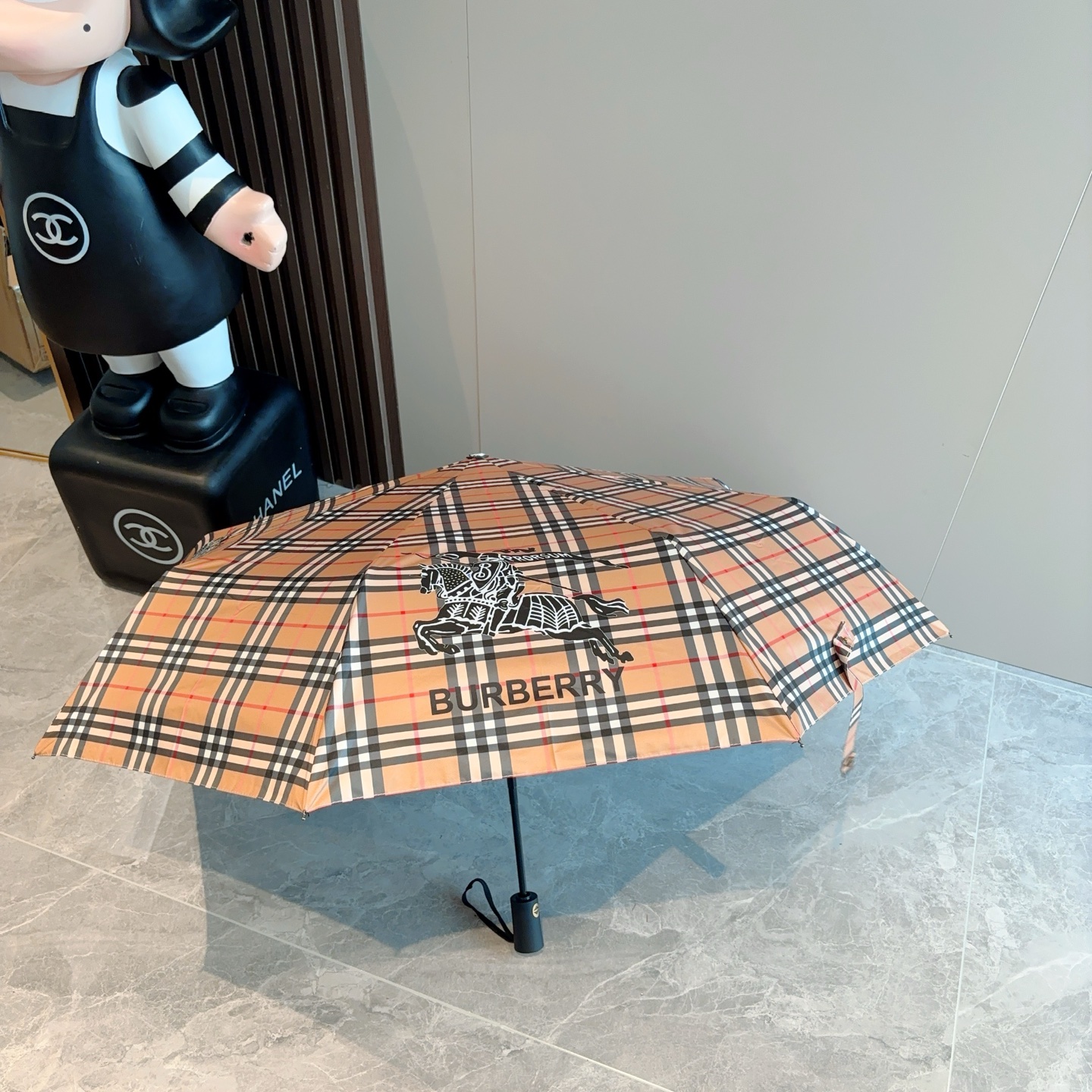  BURBERRY（巴宝莉） 三折自动折叠晴雨伞 年度巅峰之作 经典 高雅 时髦 这就是被称为英国BUR