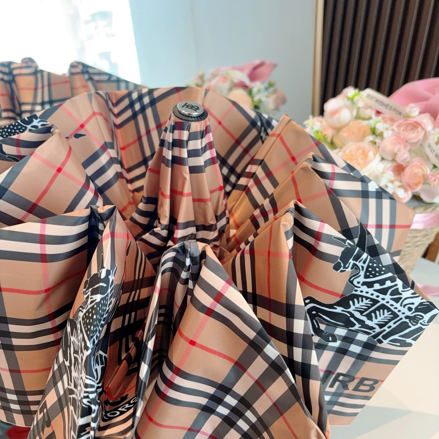  BURBERRY（巴宝莉） 三折自动折叠晴雨伞 年度巅峰之作 经典 高雅 时髦 这就是被称为英国BUR