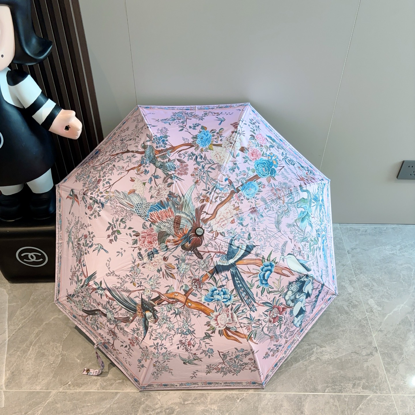  DIOR（迪奥）三折自动折叠晴雨伞  时尚原单代工品质 细节精致 看得见的品质 打破一成不变 色泽纯正