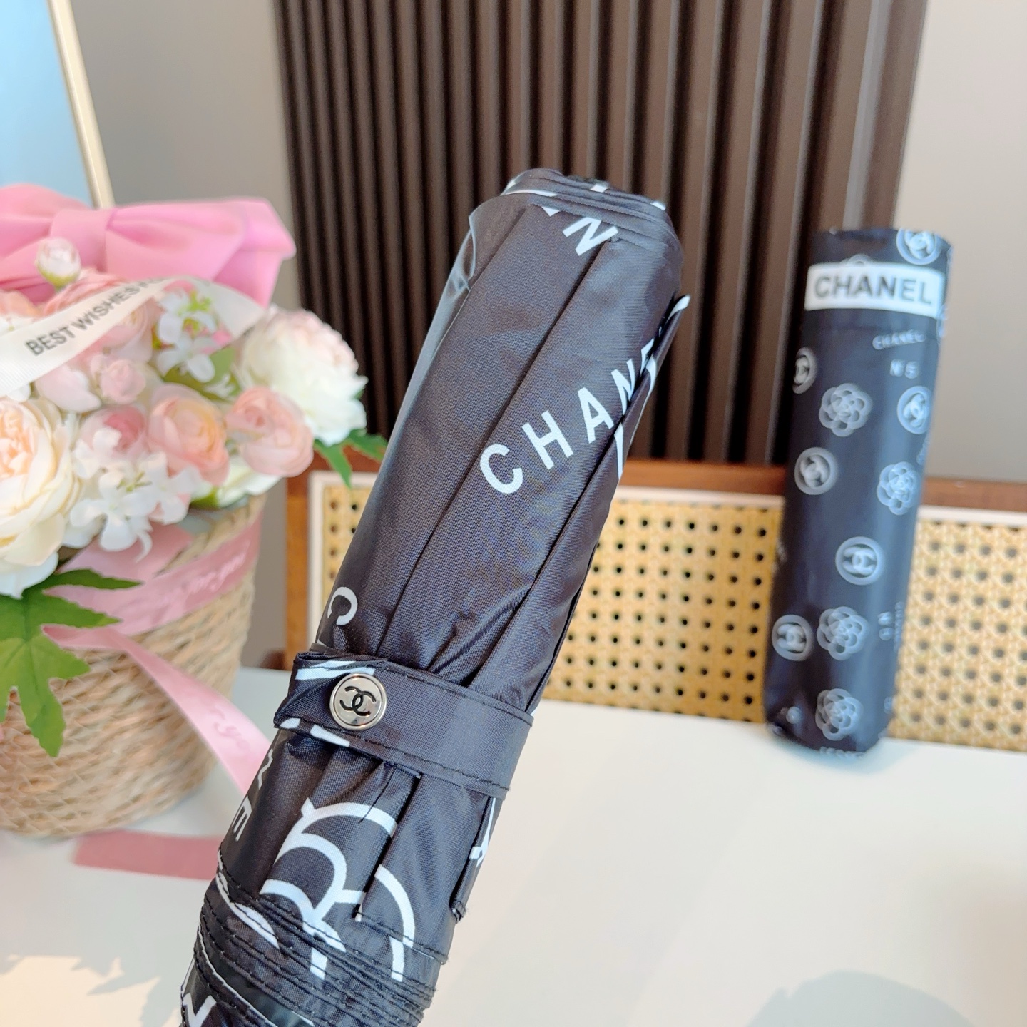  CHANEL（香奈儿）三折自动折叠晴雨伞 选用台湾进口UV防紫外线伞布 原单代工级品质  