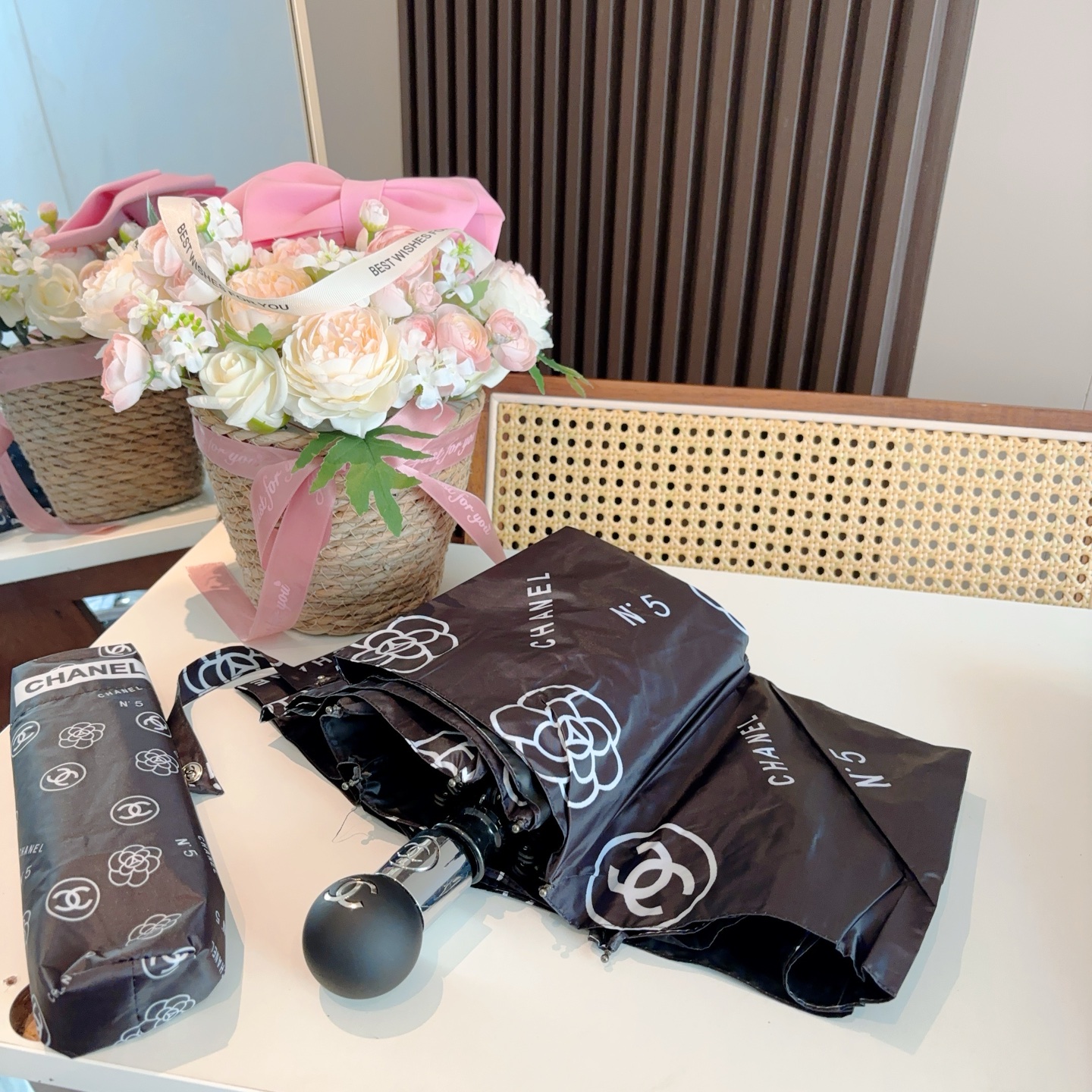  CHANEL（香奈儿）三折自动折叠晴雨伞 选用台湾进口UV防紫外线伞布 原单代工级品质  
