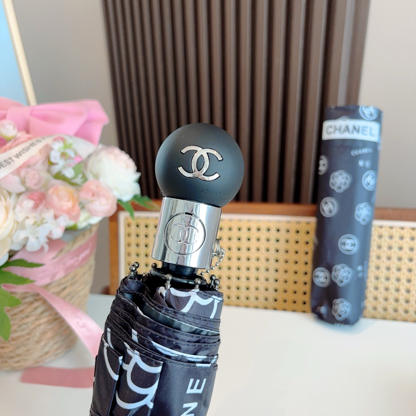  CHANEL（香奈儿）三折自动折叠晴雨伞 选用台湾进口UV防紫外线伞布 原单代工级品质  