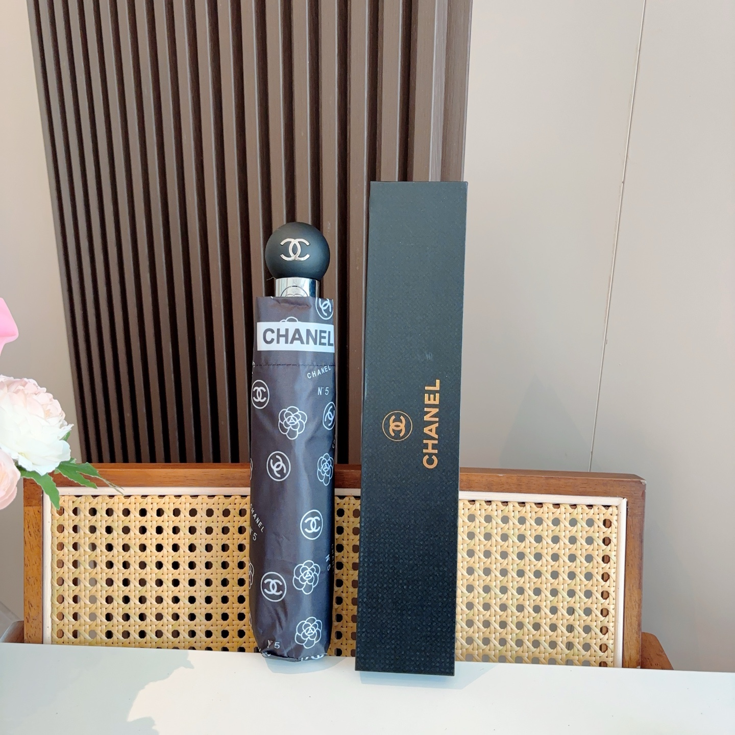  CHANEL（香奈儿）三折自动折叠晴雨伞 选用台湾进口UV防紫外线伞布 原单代工级品质  