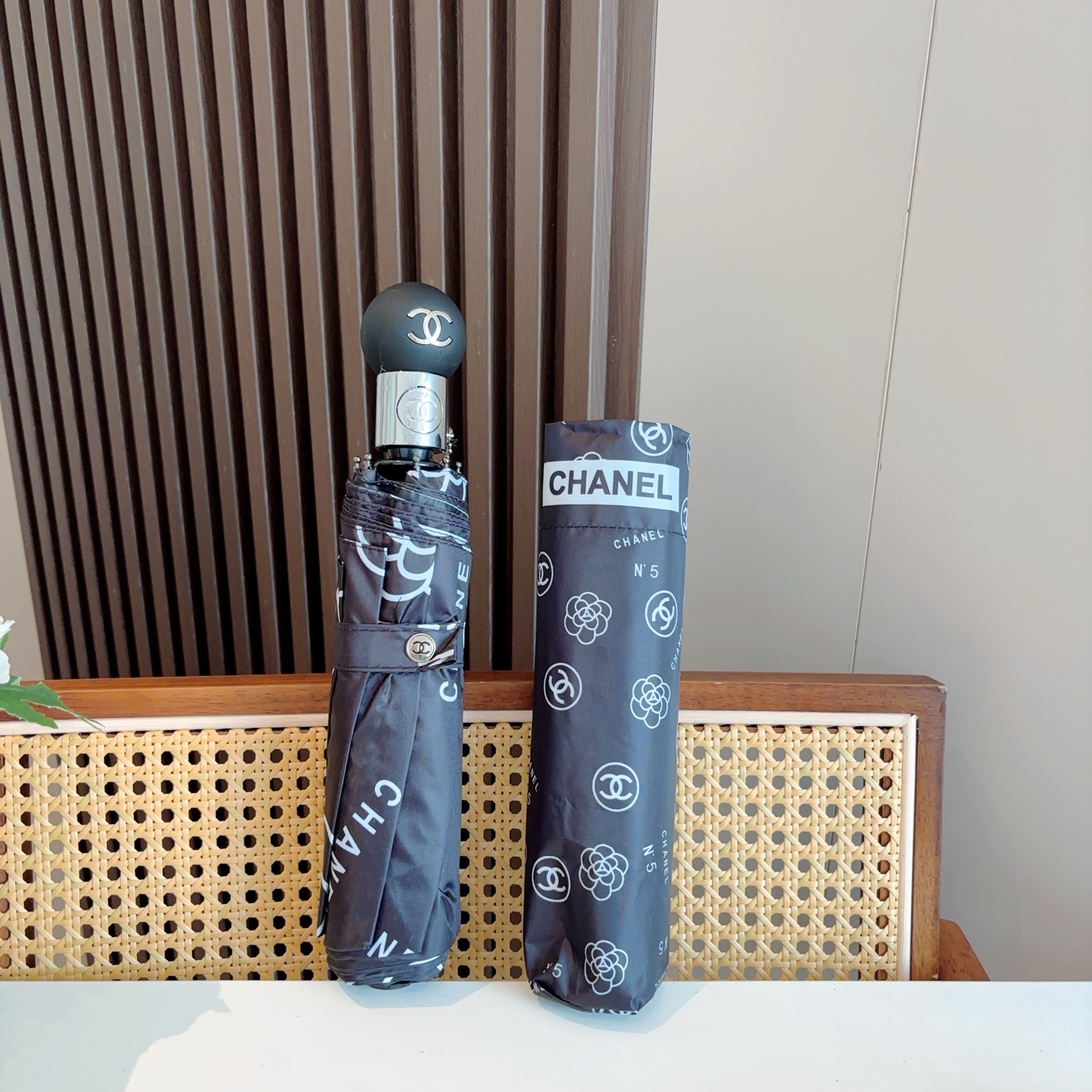  CHANEL（香奈儿）三折自动折叠晴雨伞 选用台湾进口UV防紫外线伞布 原单代工级品质  