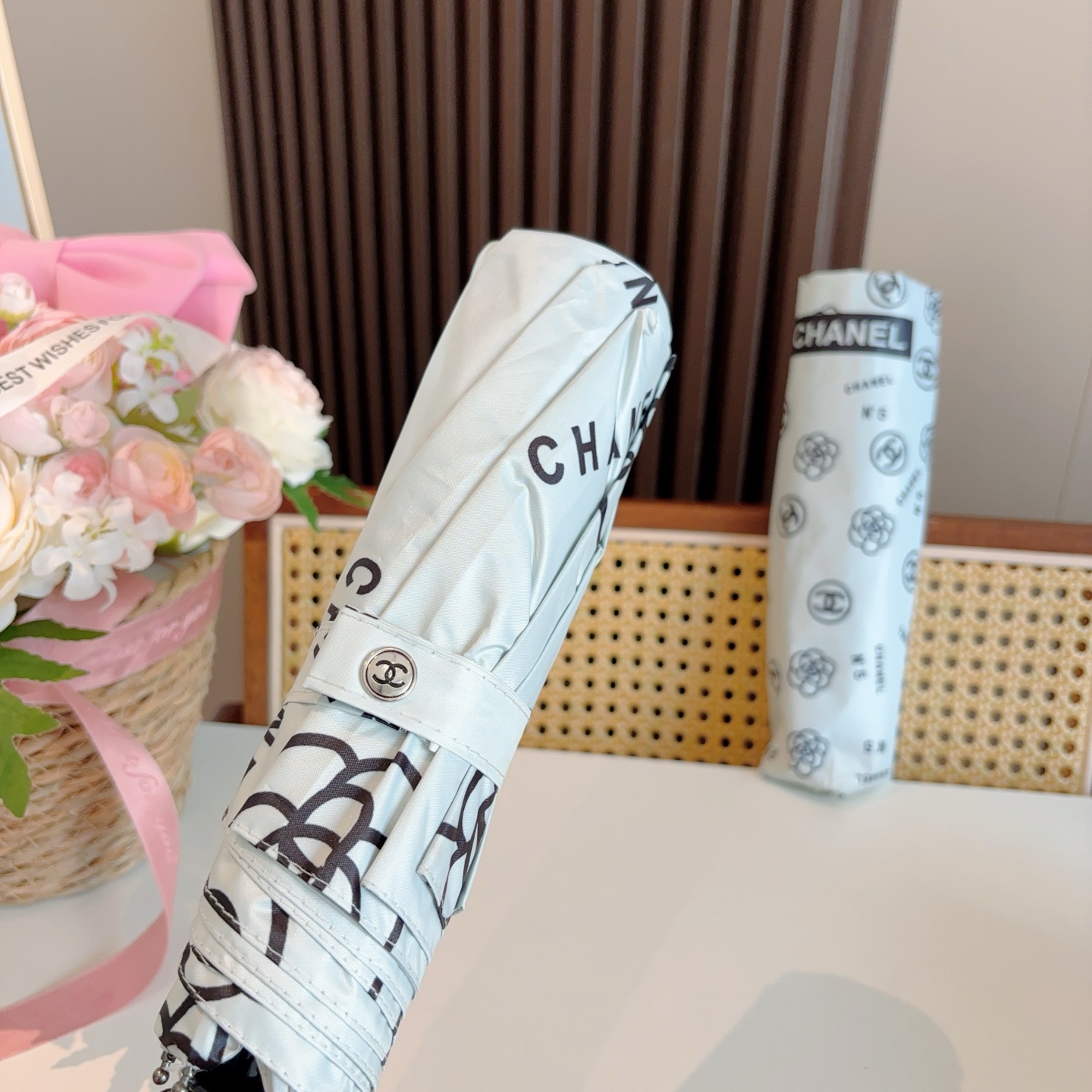  CHANEL（香奈儿）三折自动折叠晴雨伞 选用台湾进口UV防紫外线伞布 原单代工级品质  