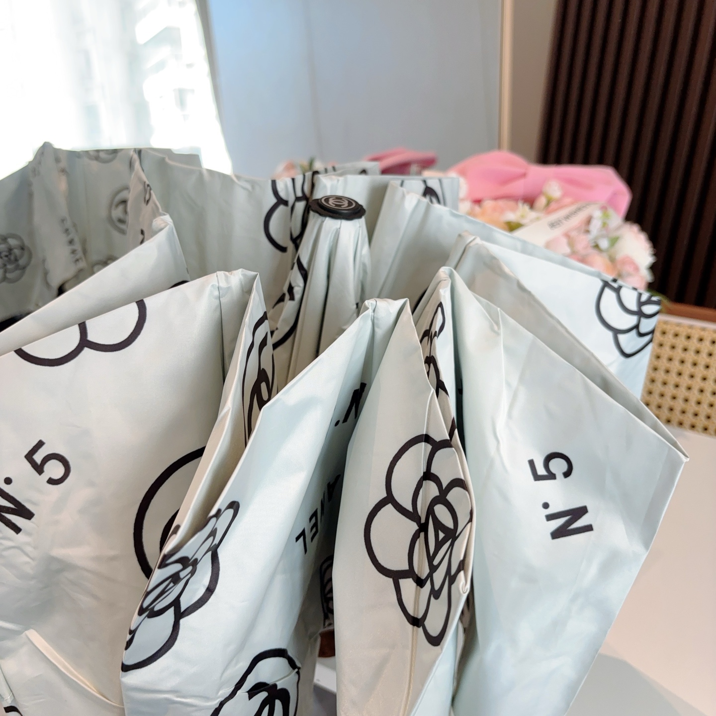  CHANEL（香奈儿）三折自动折叠晴雨伞 选用台湾进口UV防紫外线伞布 原单代工级品质  