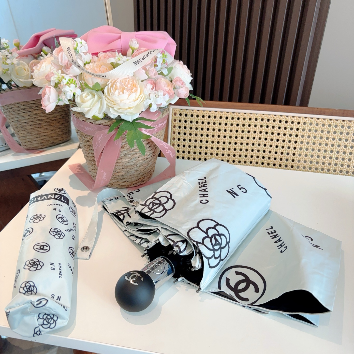  CHANEL（香奈儿）三折自动折叠晴雨伞 选用台湾进口UV防紫外线伞布 原单代工级品质  