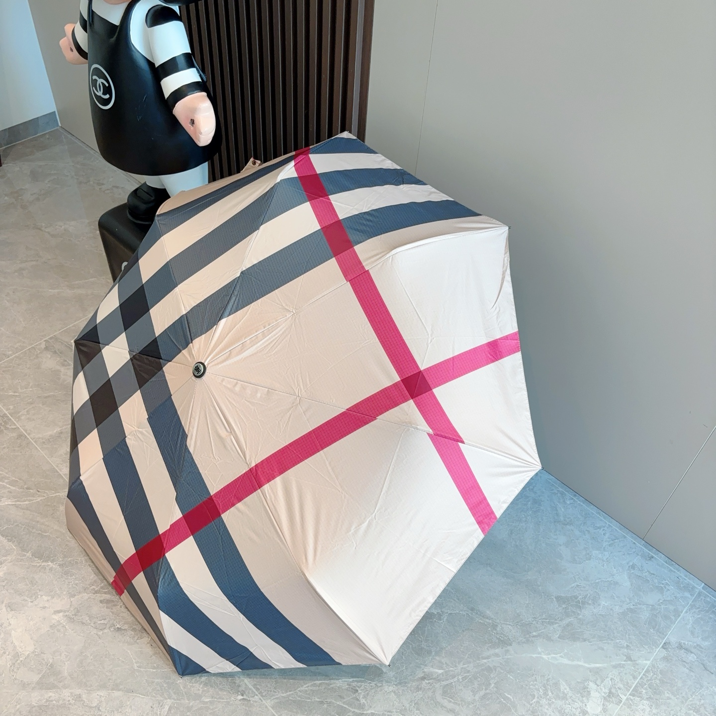  BURBERRY（巴宝莉） 三折自动折叠晴雨伞 年度巅峰之作 经典 高雅 时髦 这就是被称为英国BUR