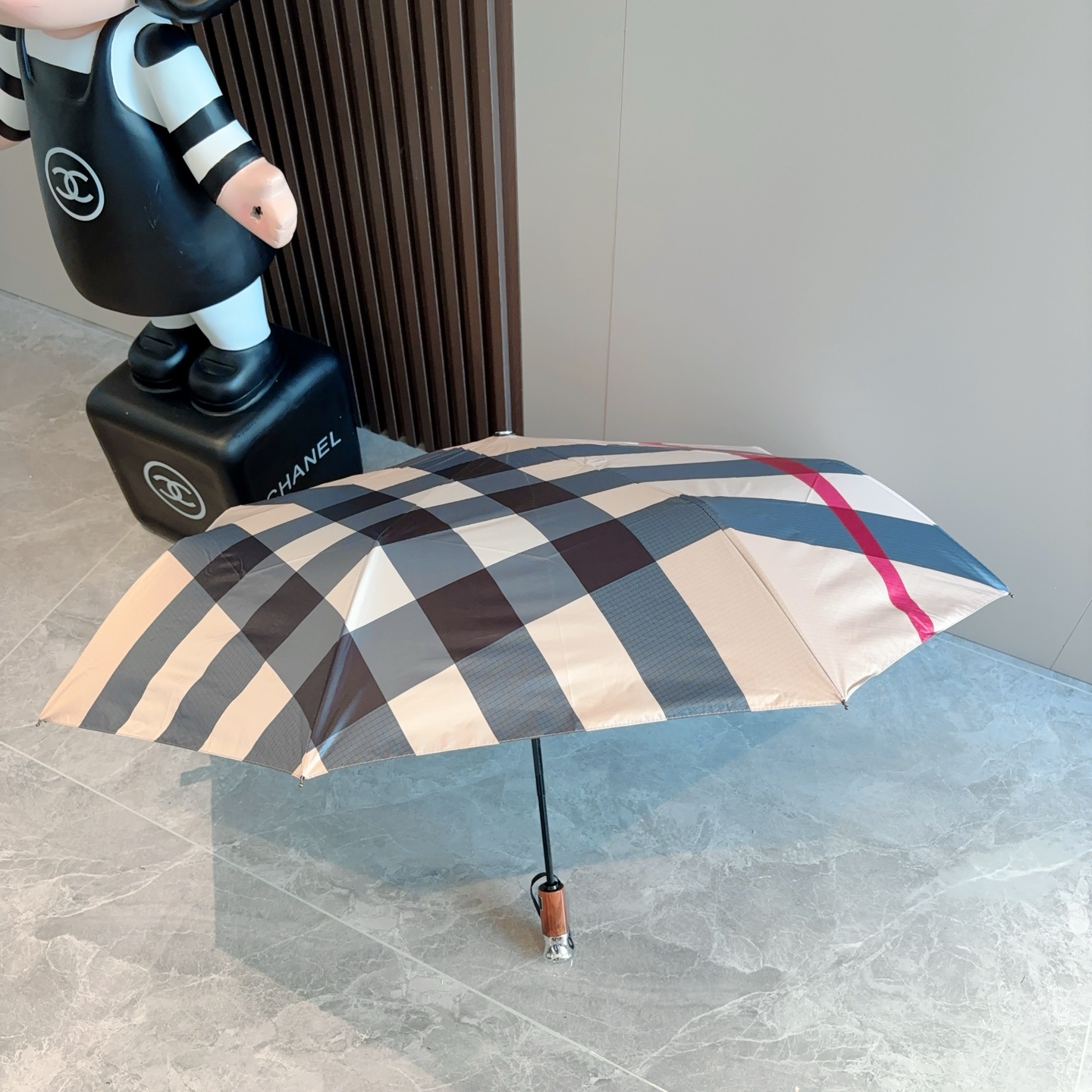  BURBERRY（巴宝莉） 三折自动折叠晴雨伞 年度巅峰之作 经典 高雅 时髦 这就是被称为英国BUR