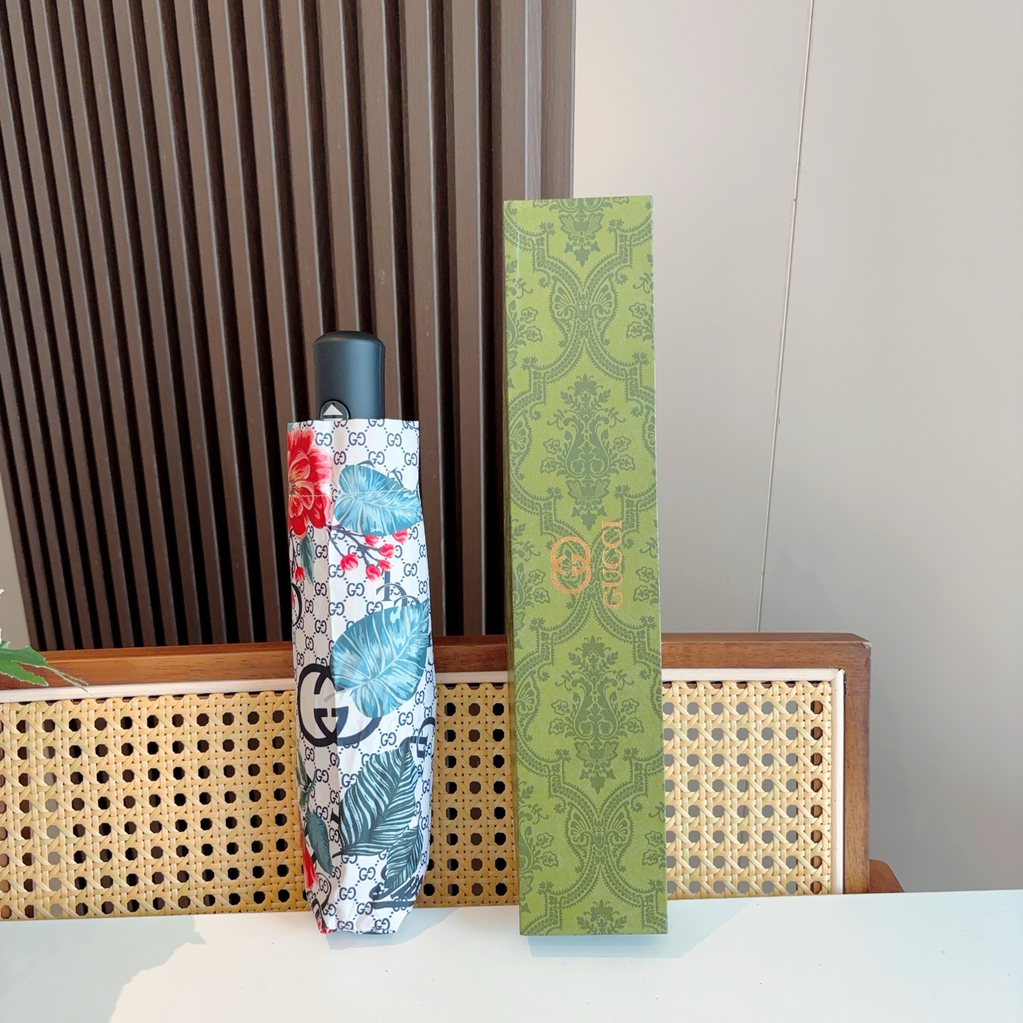 GUCCI（古奇）新款  三折自动折叠晴雨伞 选用台湾进口UV防紫外线伞布 原单代工级品质  🌹